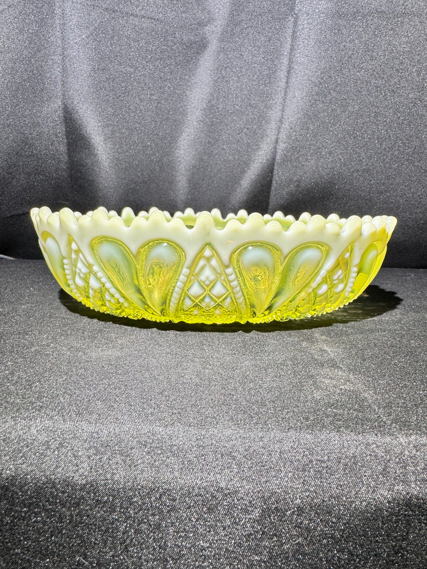 Uranium Glass Davidson Primrose Pearline “William and Mary” Oval Bowl RD 413701