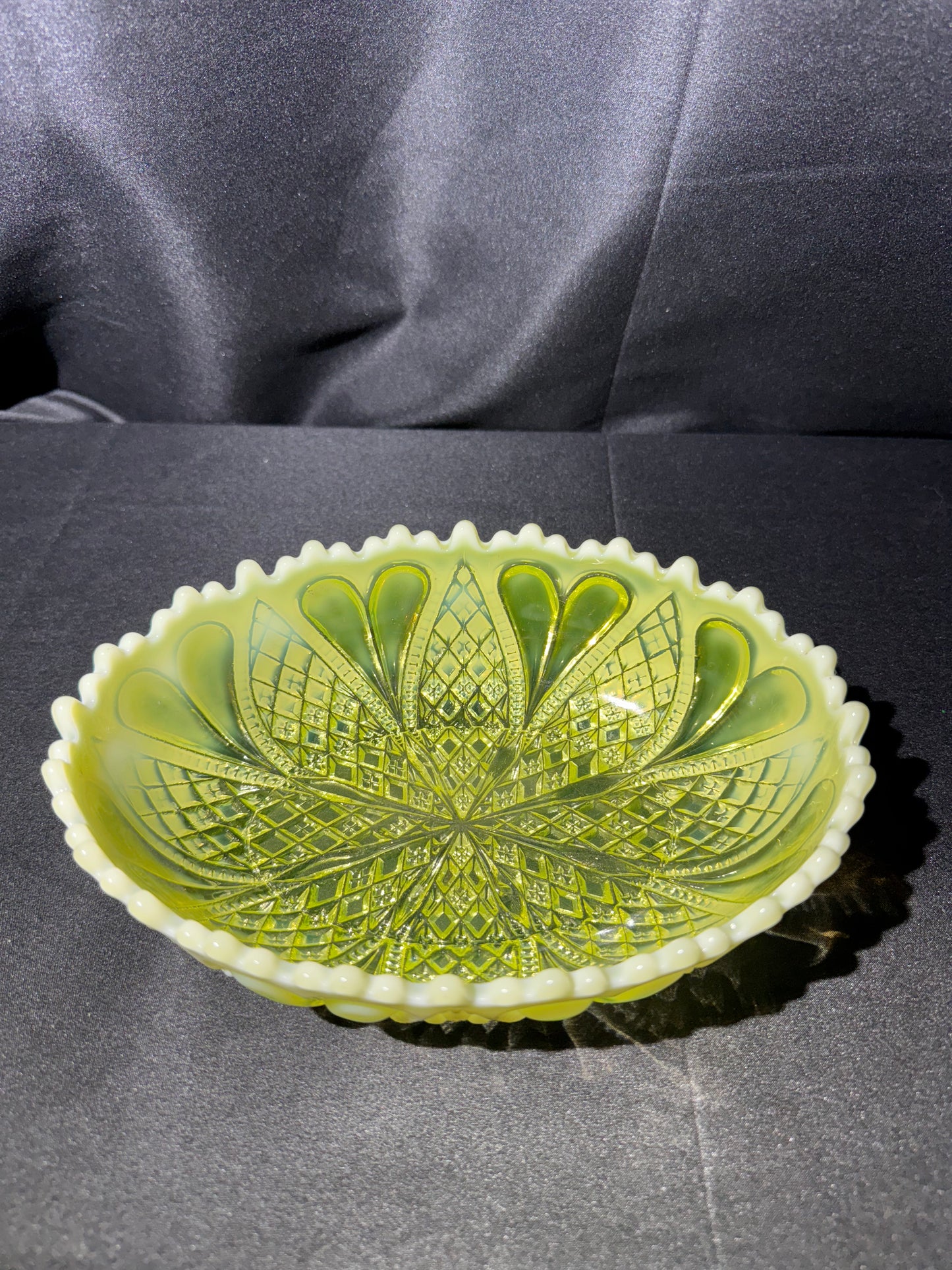 Uranium Glass Davidson Primrose Pearline “William and Mary” Oval Bowl RD 413701