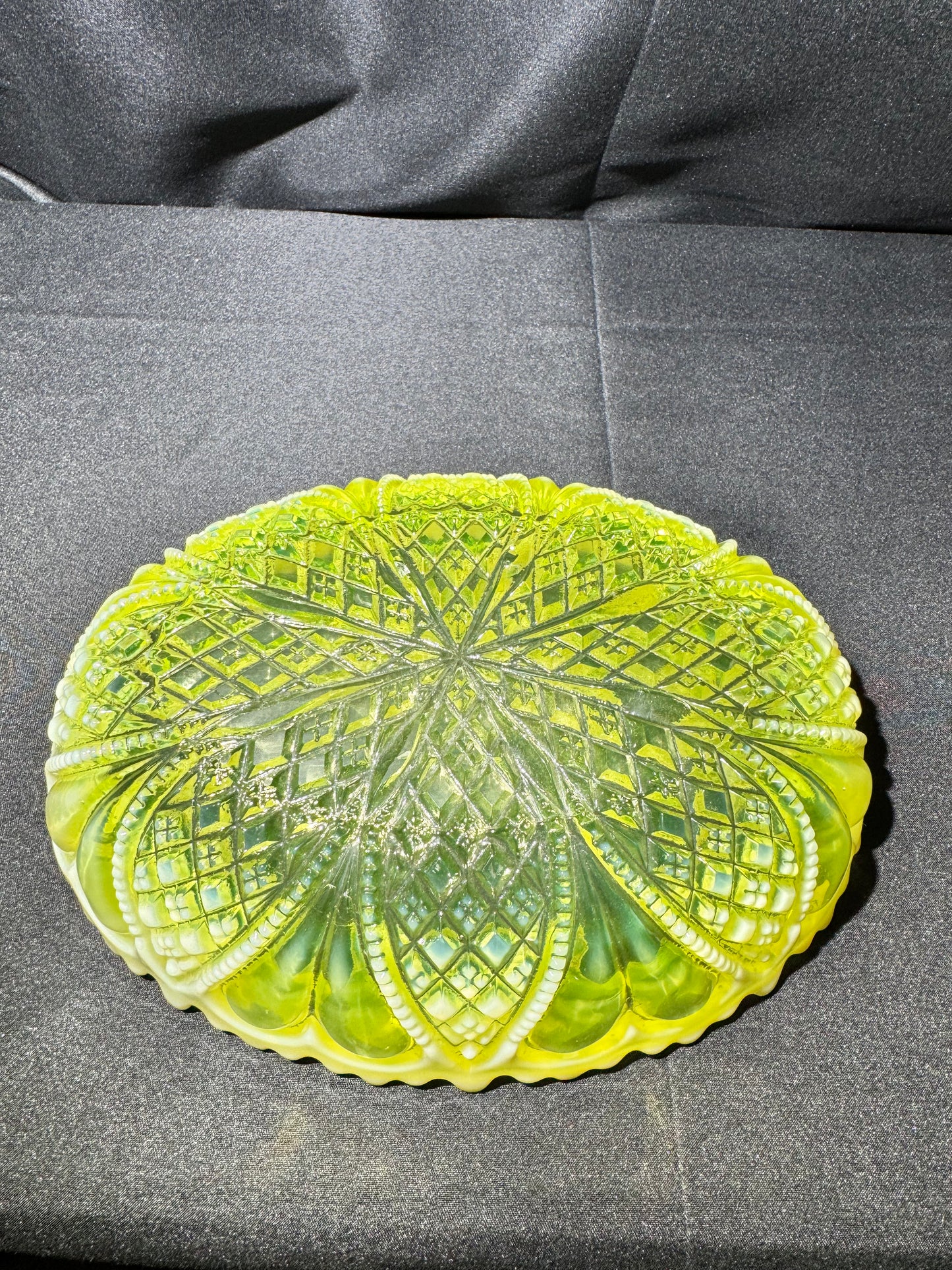 Uranium Glass Davidson Primrose Pearline “William and Mary” Oval Bowl RD 413701