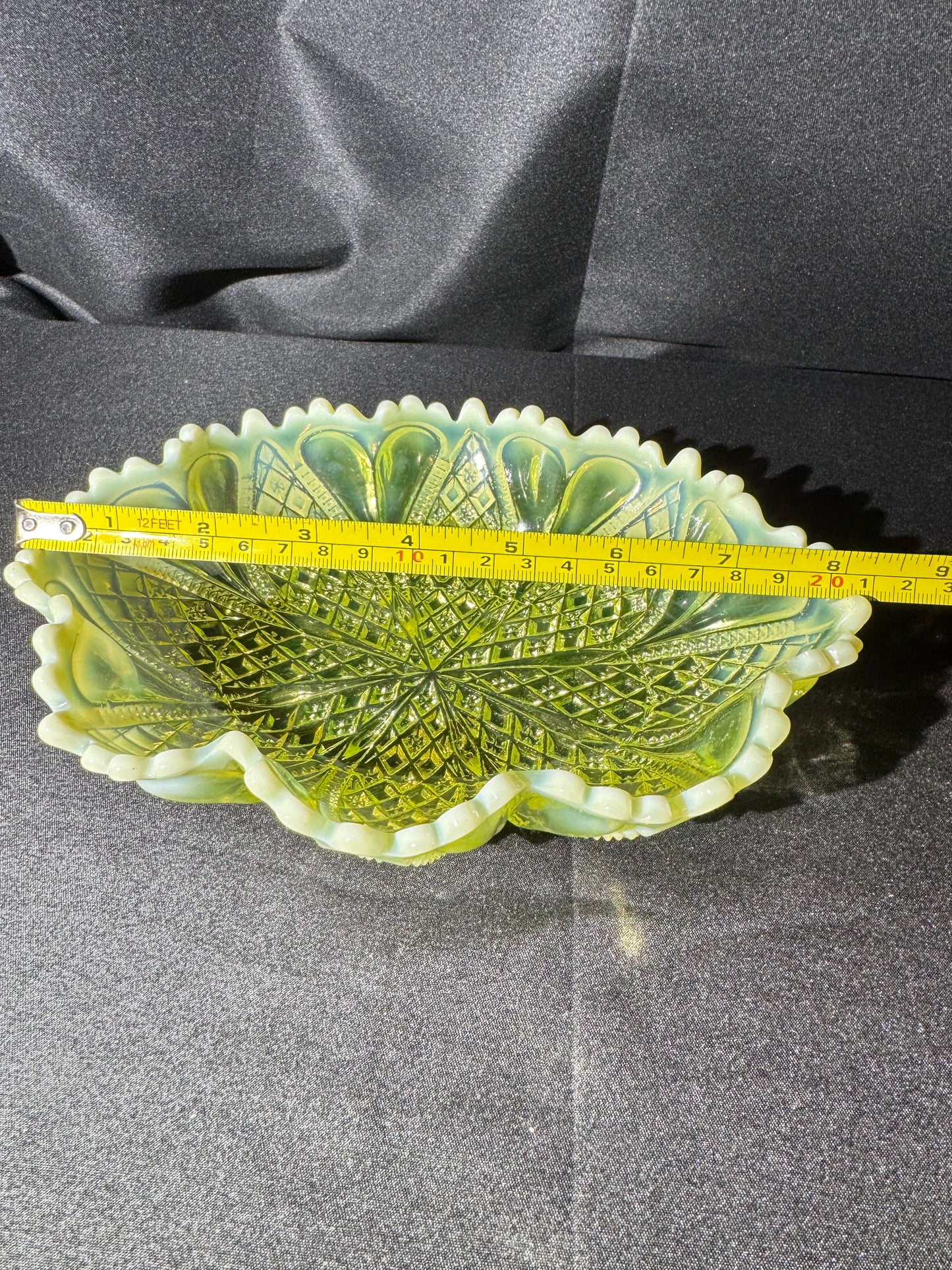 Uranium Glass Davidson Primrose Pearline “William and Mary” Ruffled Oval Bowl RD 413701
