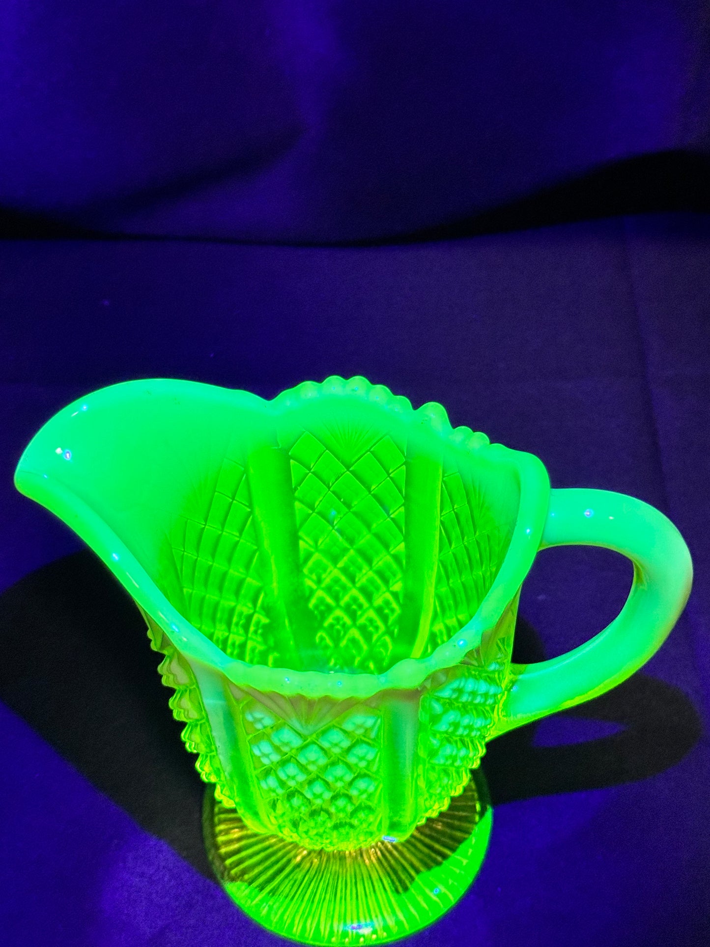 Davidson “Queen’s Crown” Primrose Pearline Uranium Glass Pedestal Creamer RD 320124
