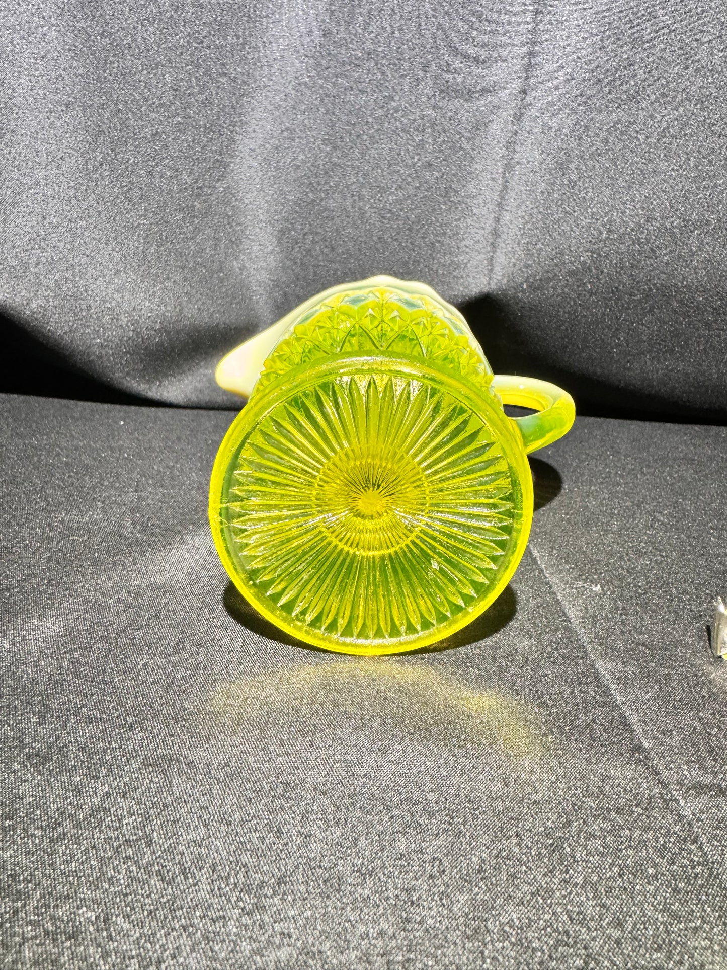 Uranium Glass - Davidson “Prince William” Primrose Pearline Pedestal Creamer RD217752 – 5”