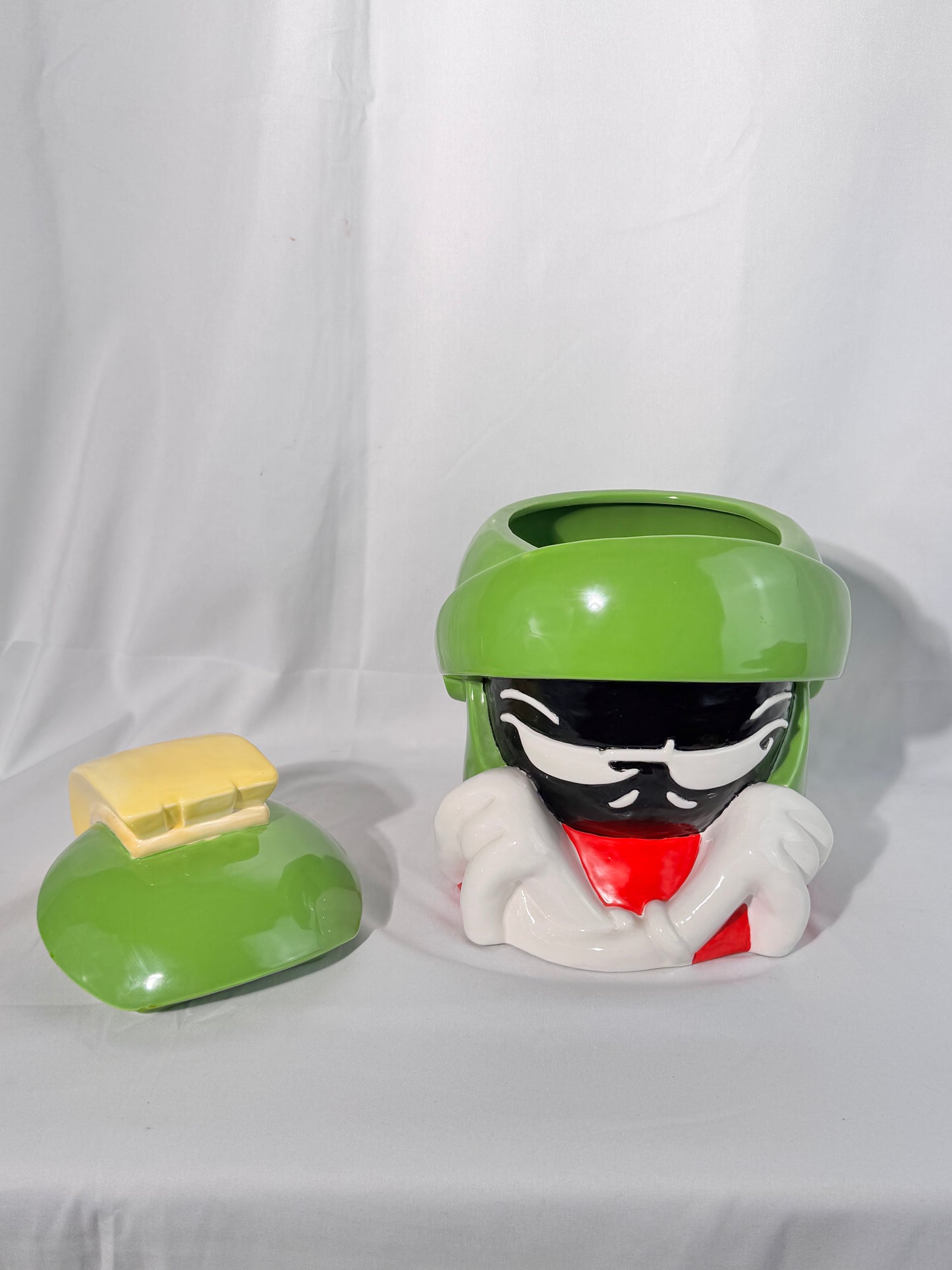 Marvin the Martian- 10 1/2” Cookie jar - Warner Brothers- Looney Tunes