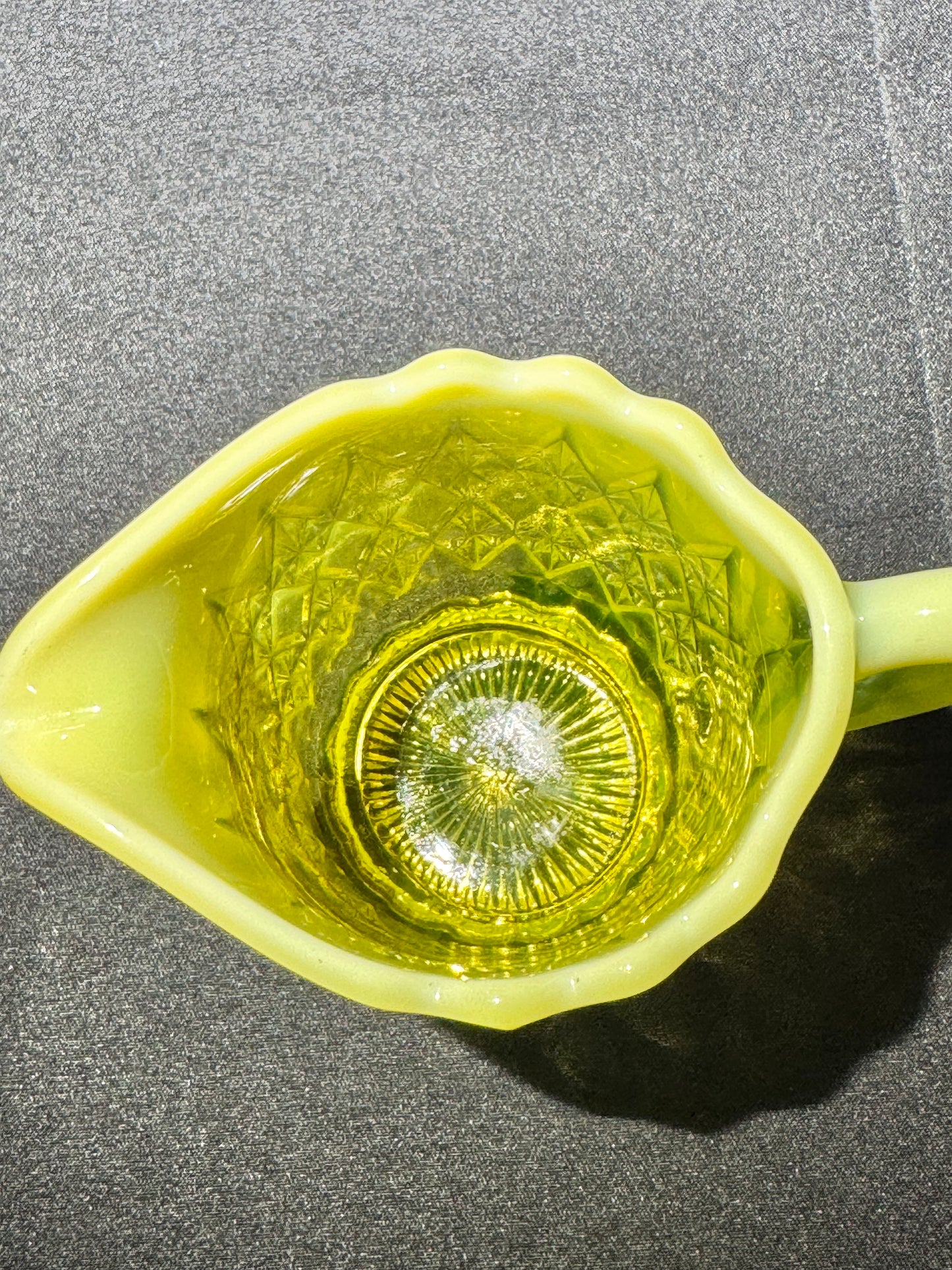 Uranium Glass - Davidson “Prince William” Primrose Pearline Creamer RD217752 – 3½”