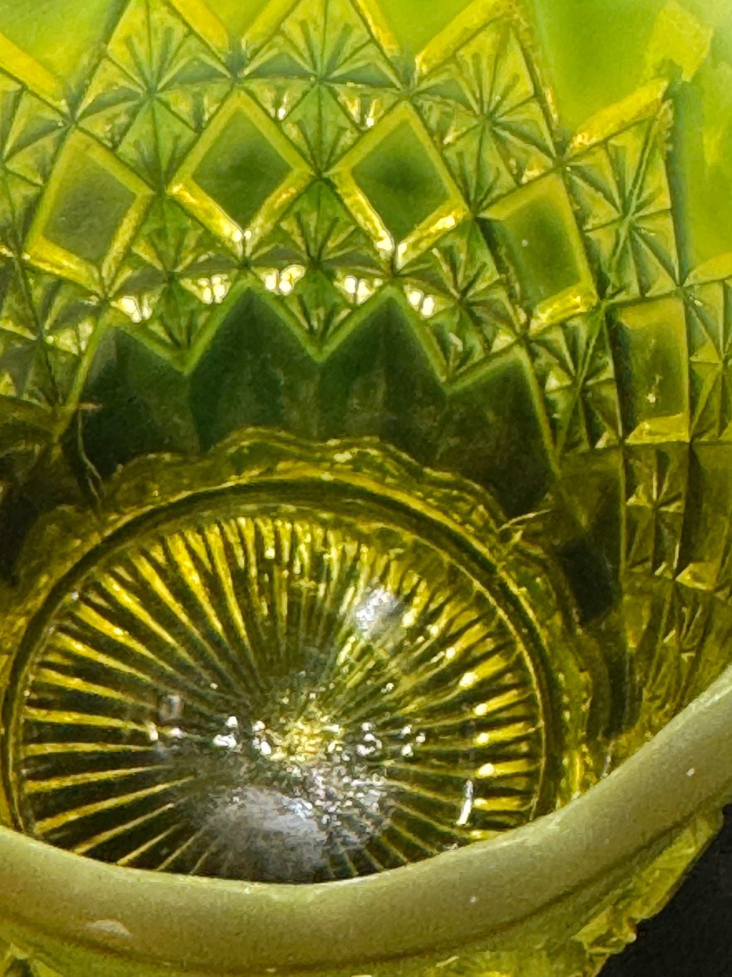 Uranium Glass - Davidson “Prince William” Primrose Pearline Creamer RD217752 – 3½”