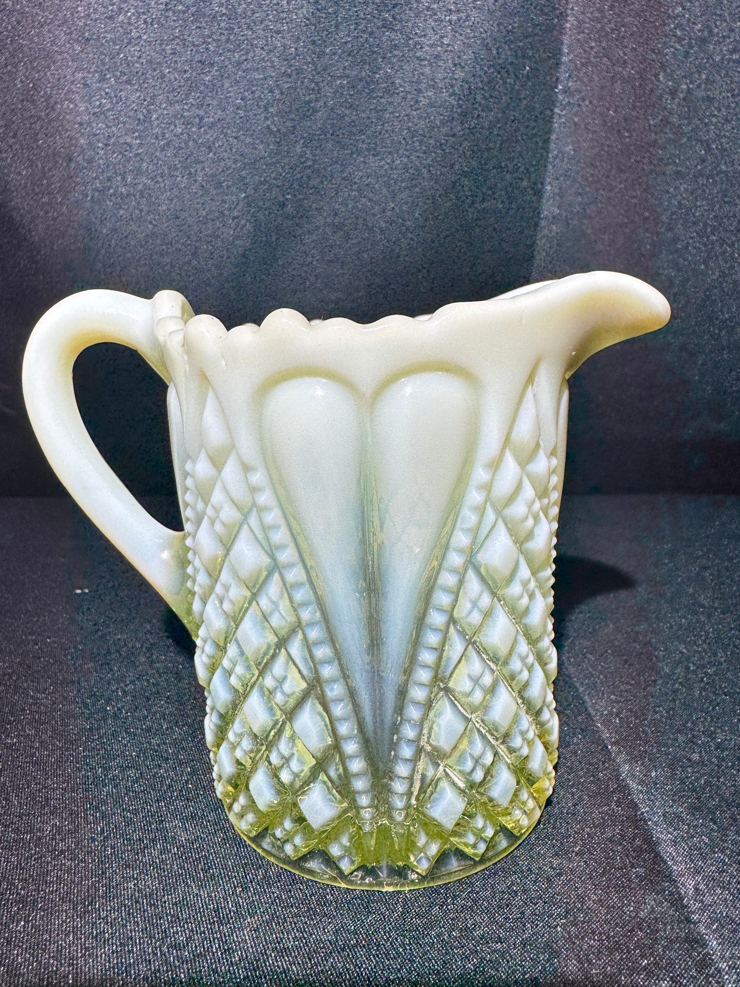 Uranium Davidson “Willam and Mary” Pearline Primrose 3 1/2” Creamer