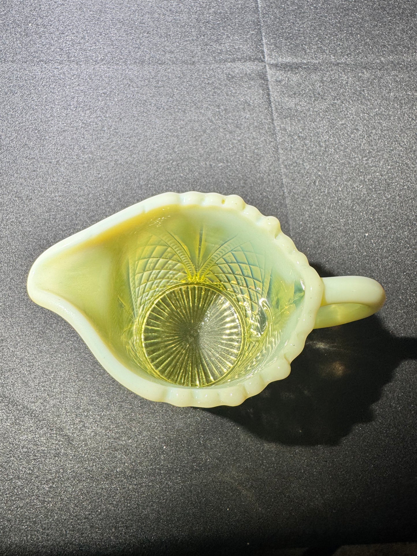 Uranium Davidson “Willam and Mary” Pearline Primrose 3 1/2” Creamer