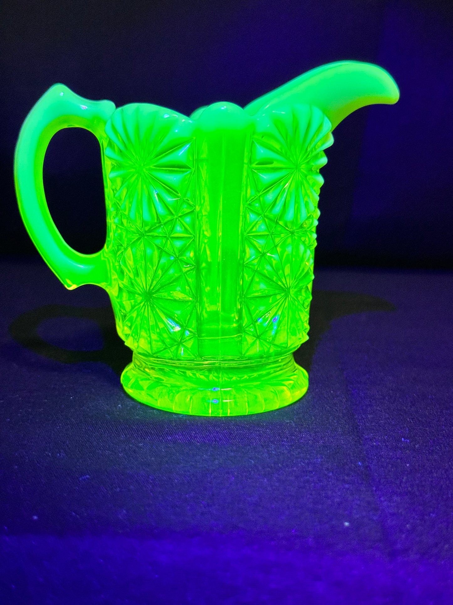 Uranium Davidson “Lady Chippendale” 3 1/2” Creamer RD176366 Primrose Pearline