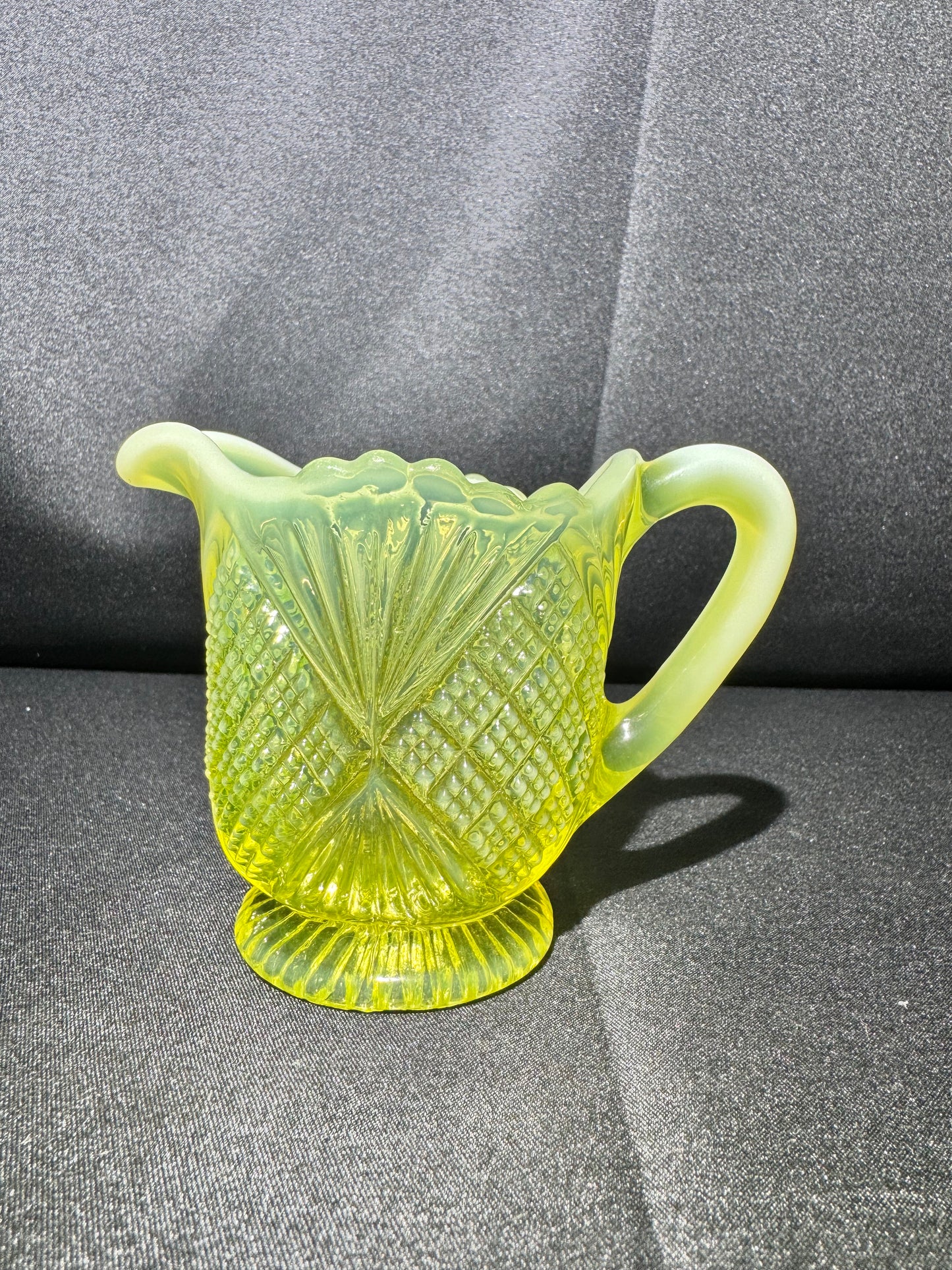 Uranium – Davidson “Lords and Ladies” Pearline Primrose Creamer RD 285342