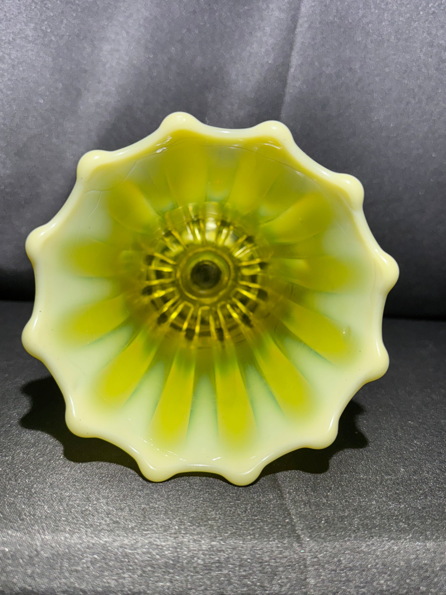 Uranium-Davidson “Brideshead” 7” Vase – Pearline Primrose – RD 130643