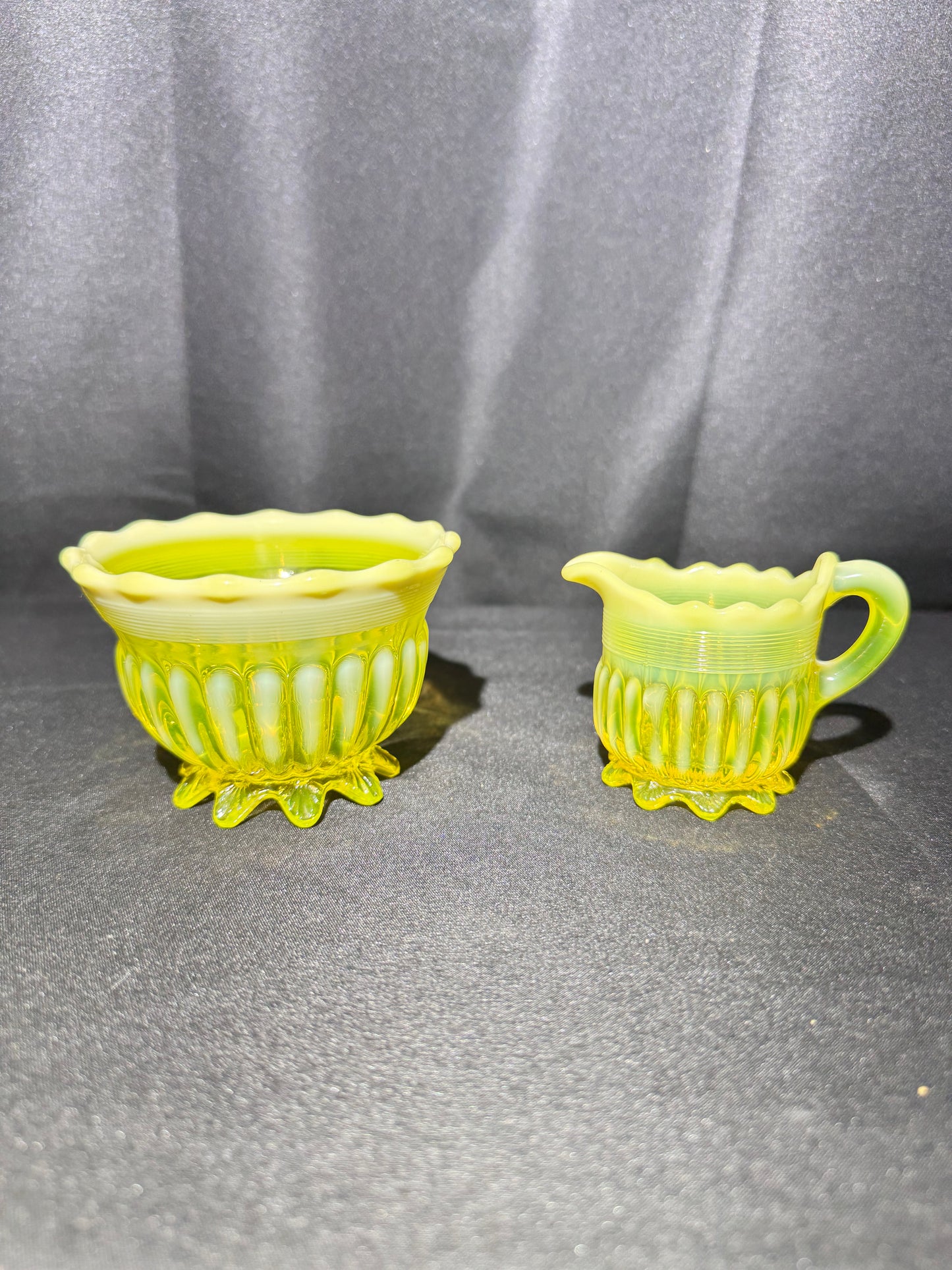Uranium Glass Davidson Creamer & Sugar Set – Primrose Pearline “Lady Caroline” Collection