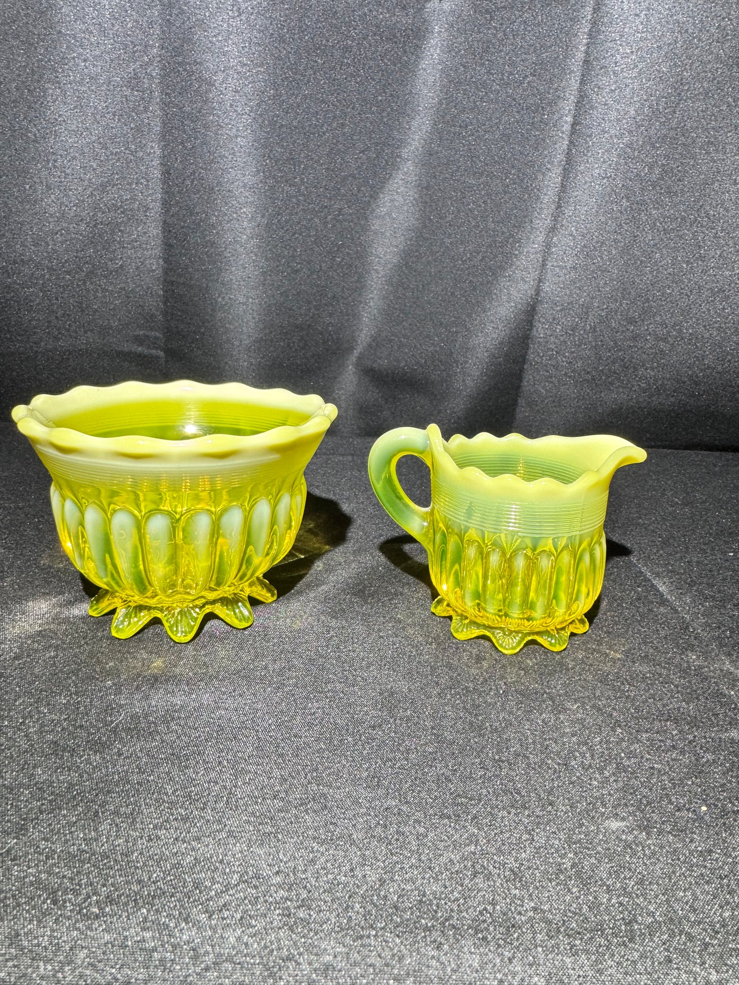 Uranium Glass Davidson Creamer & Sugar Set – Primrose Pearline “Lady Caroline” Collection