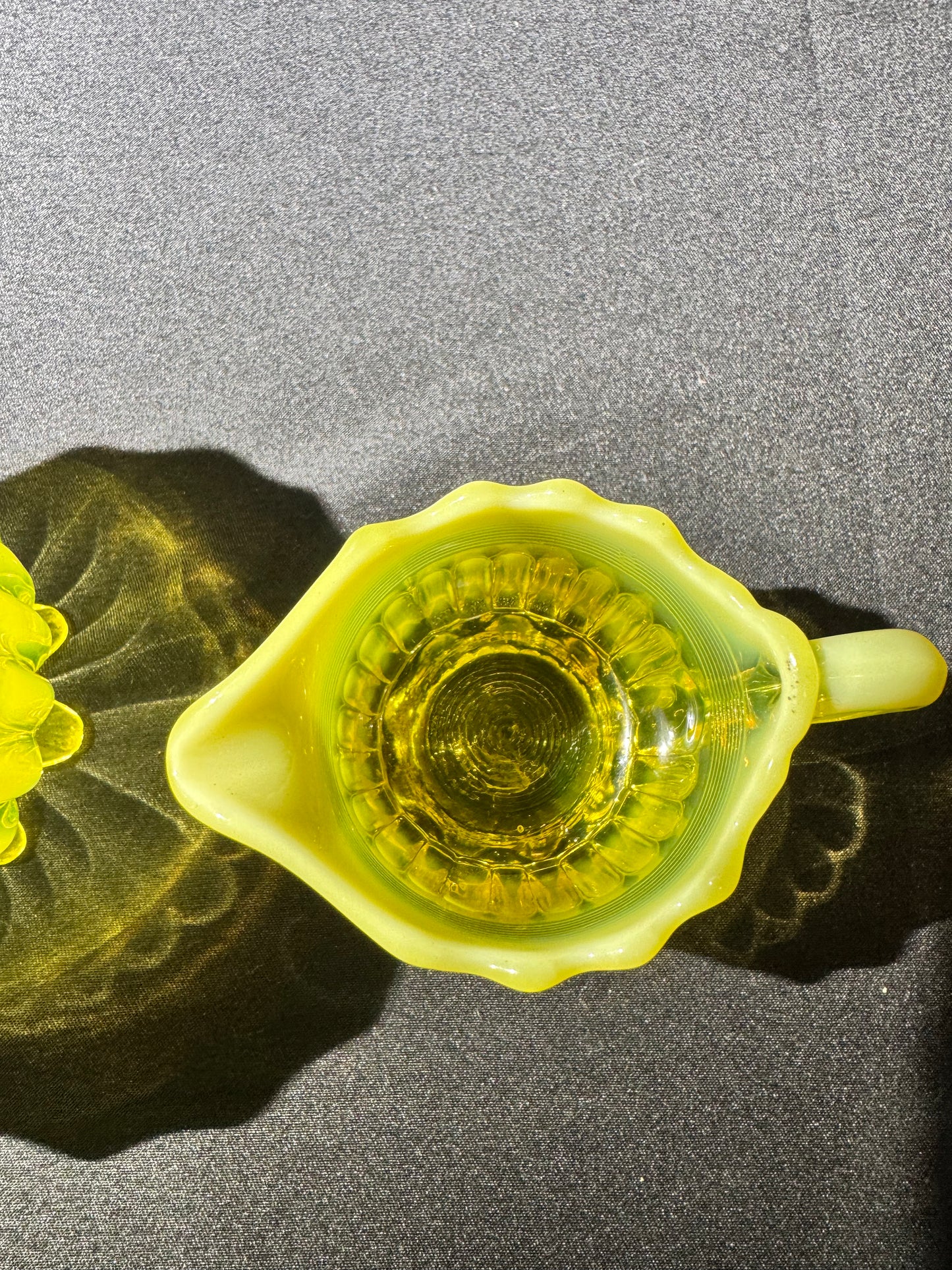 Uranium Glass Davidson Creamer & Sugar Set – Primrose Pearline “Lady Caroline” Collection