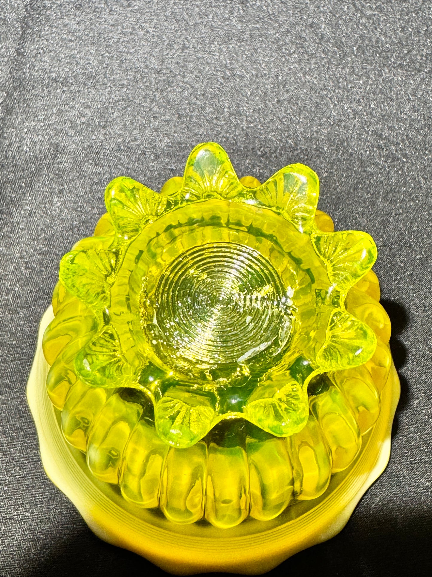 Uranium Glass Davidson Creamer & Sugar Set – Primrose Pearline “Lady Caroline” Collection