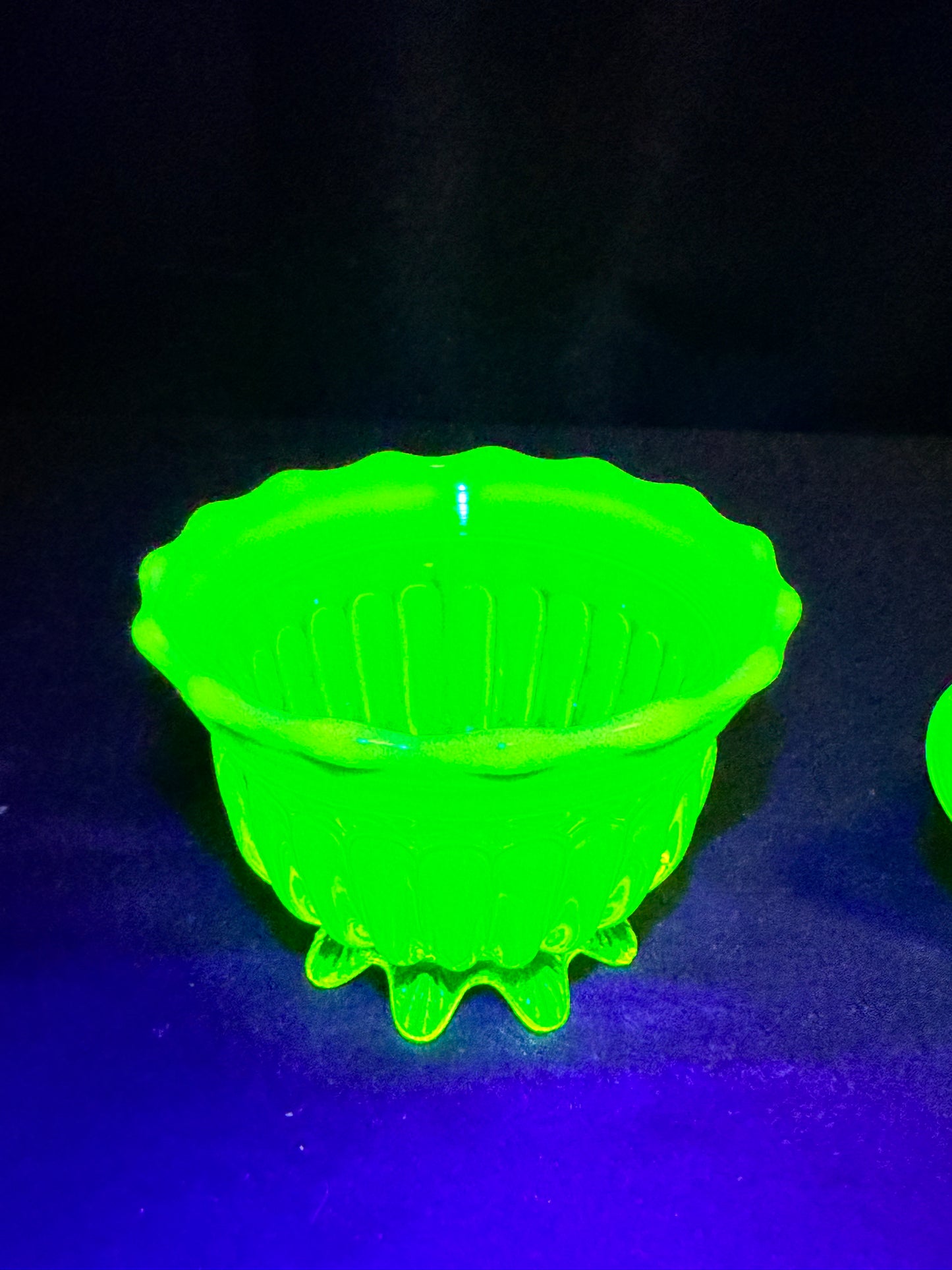 Uranium Glass Davidson Creamer & Sugar Set – Primrose Pearline “Lady Caroline” Collection