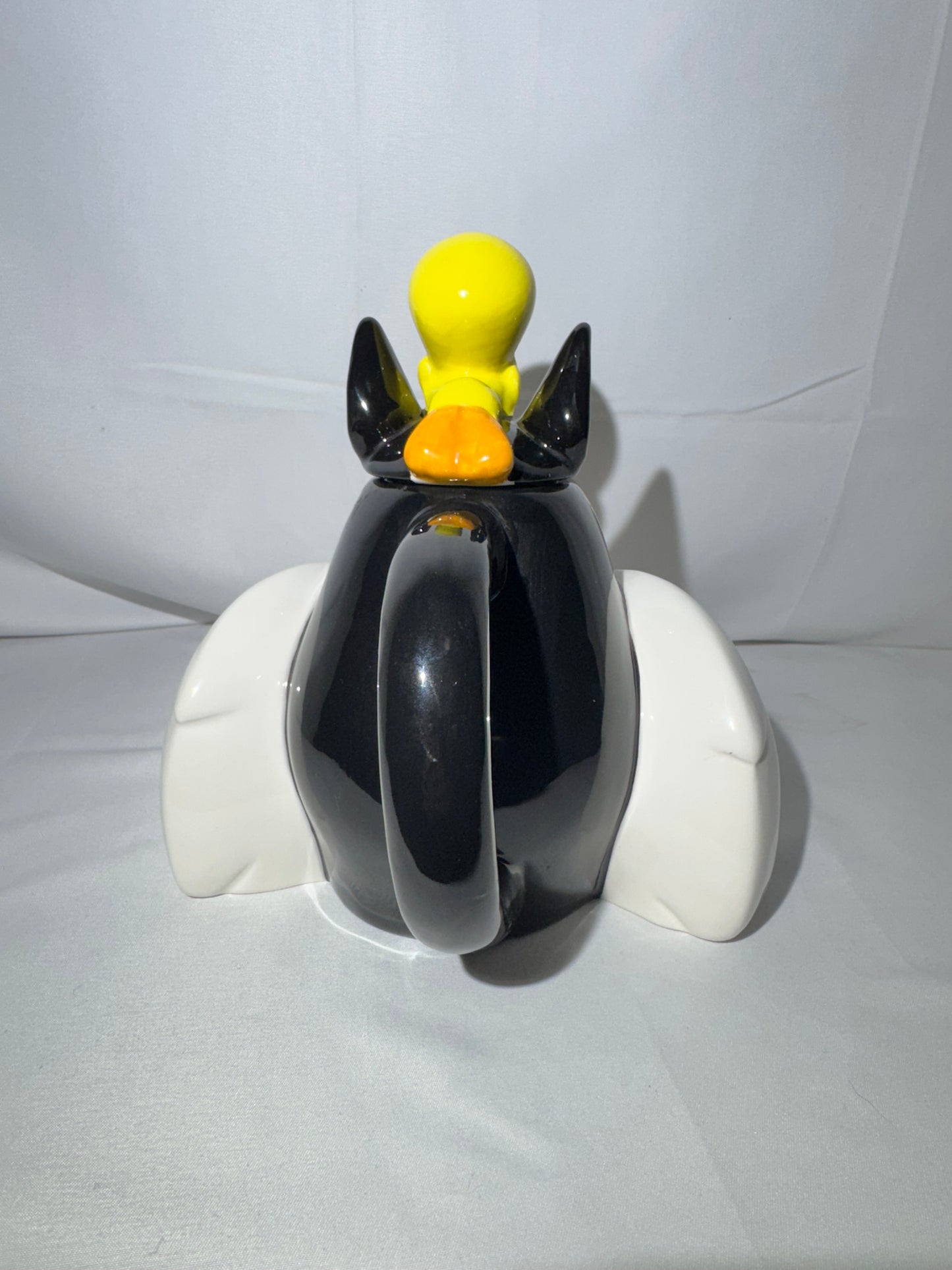 Tweety Bird & Sylvester Teapot – Warner Brothers Looney Tunes – 1999