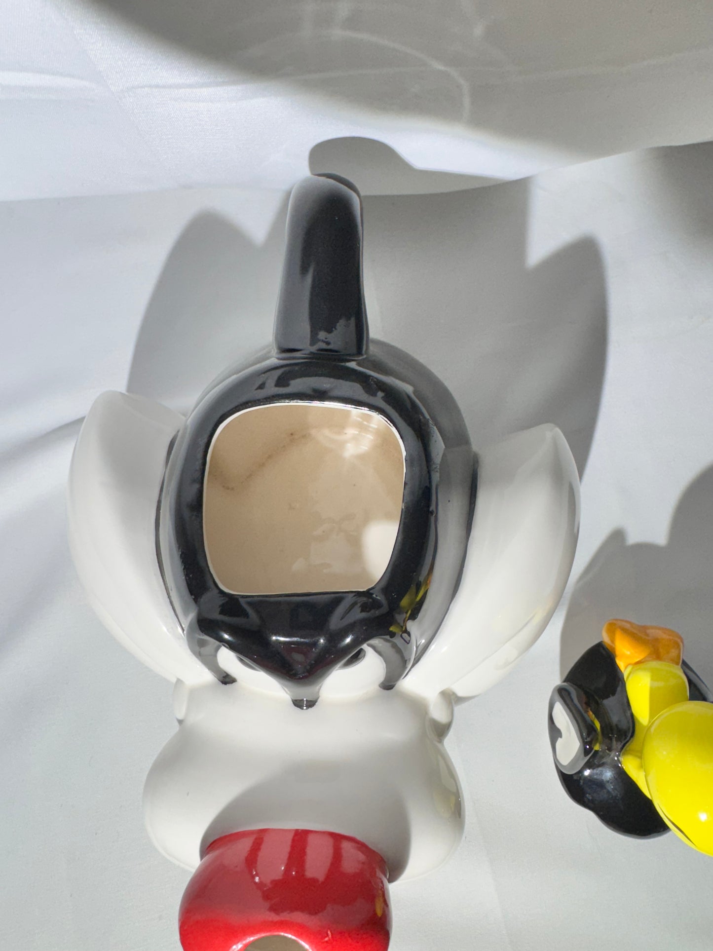 Tweety Bird & Sylvester Teapot – Warner Brothers Looney Tunes – 1999