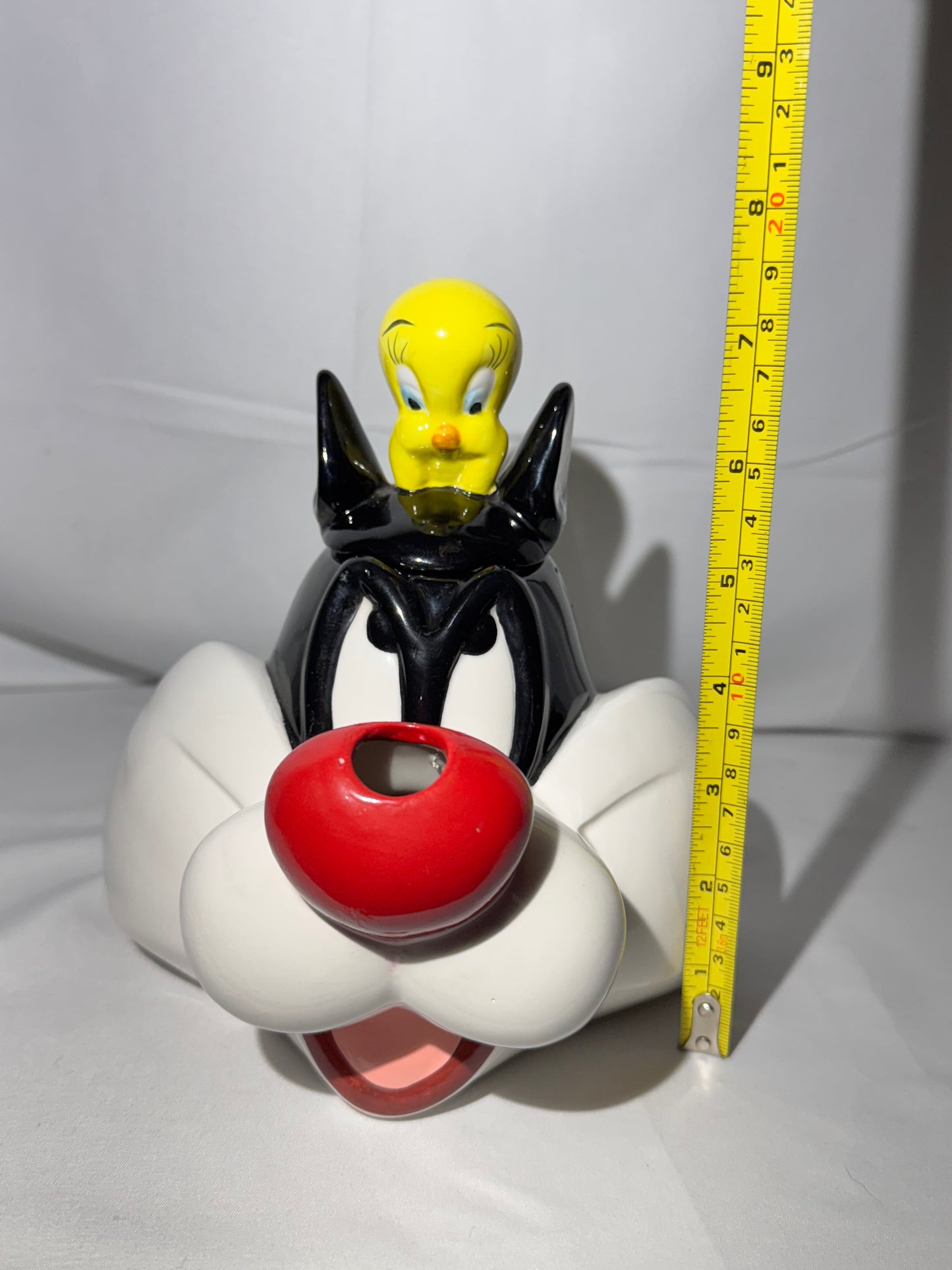 Tweety Bird & Sylvester Teapot – Warner Brothers Looney Tunes – 1999
