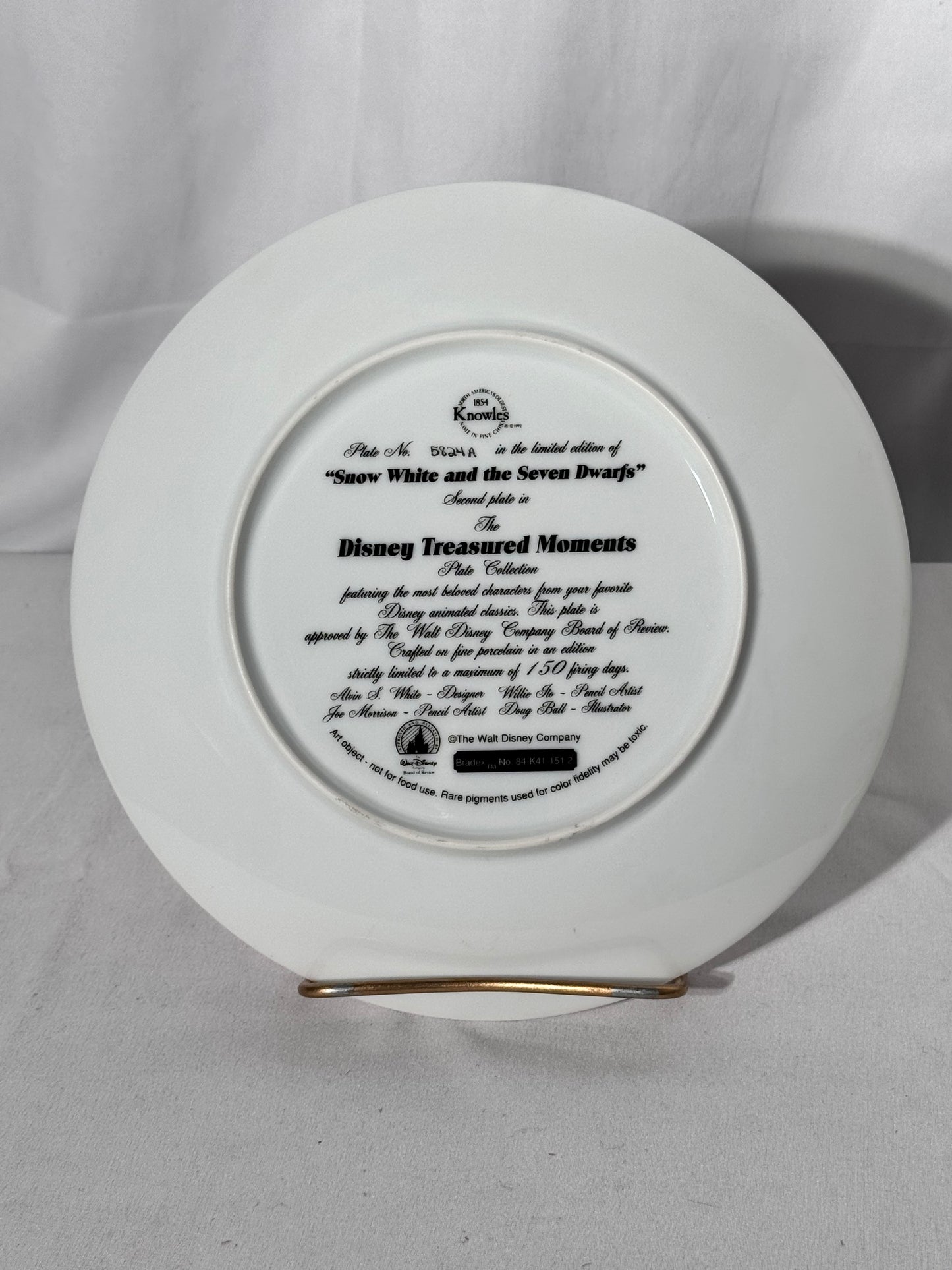 Snow White, and the seven dwarfs-collector plate - # 5824a- Disney treasured moments