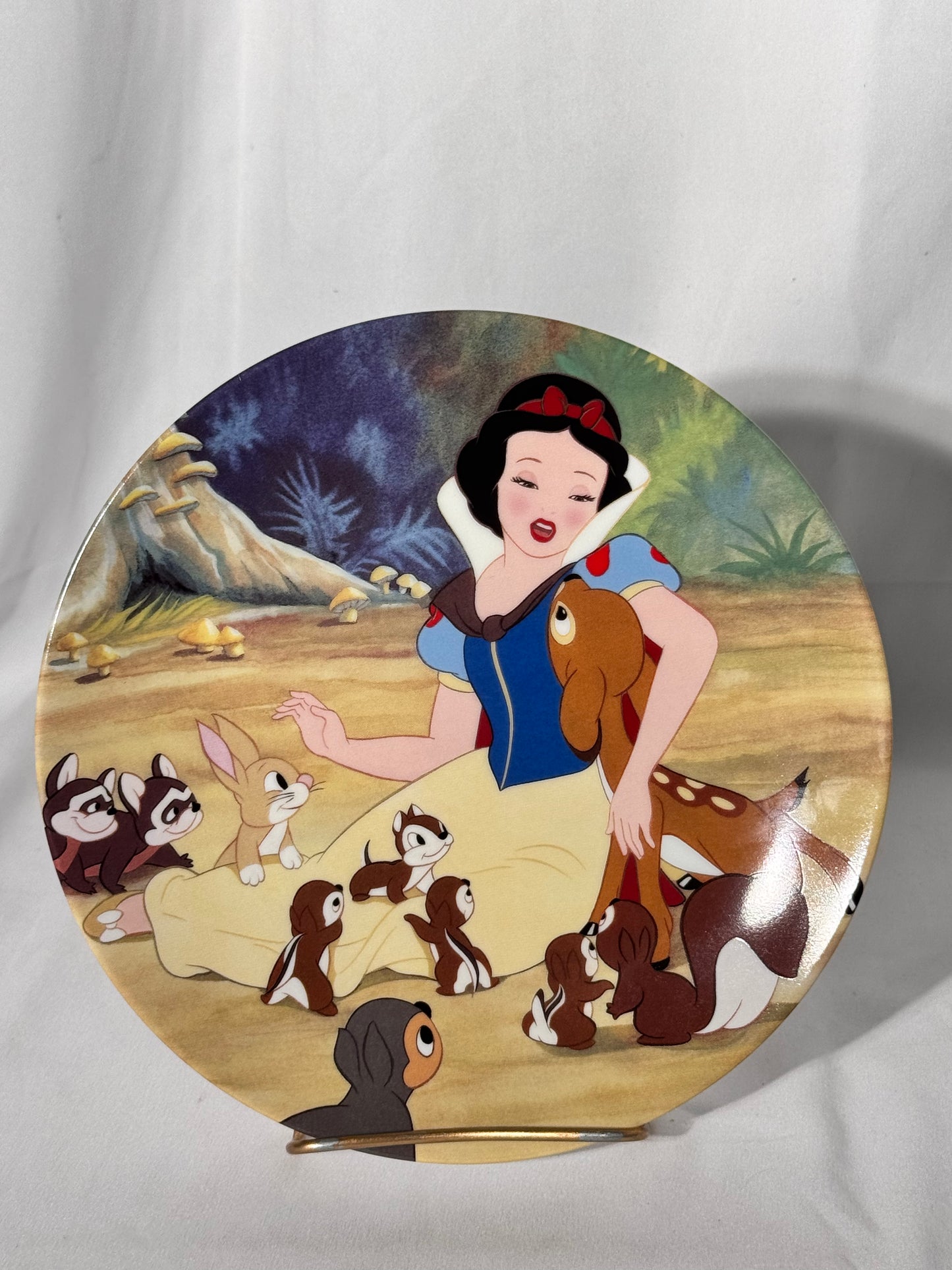 Snow White-collectors plate-with a smile in a song-plate number 8141C- Walt Disney-Knowles