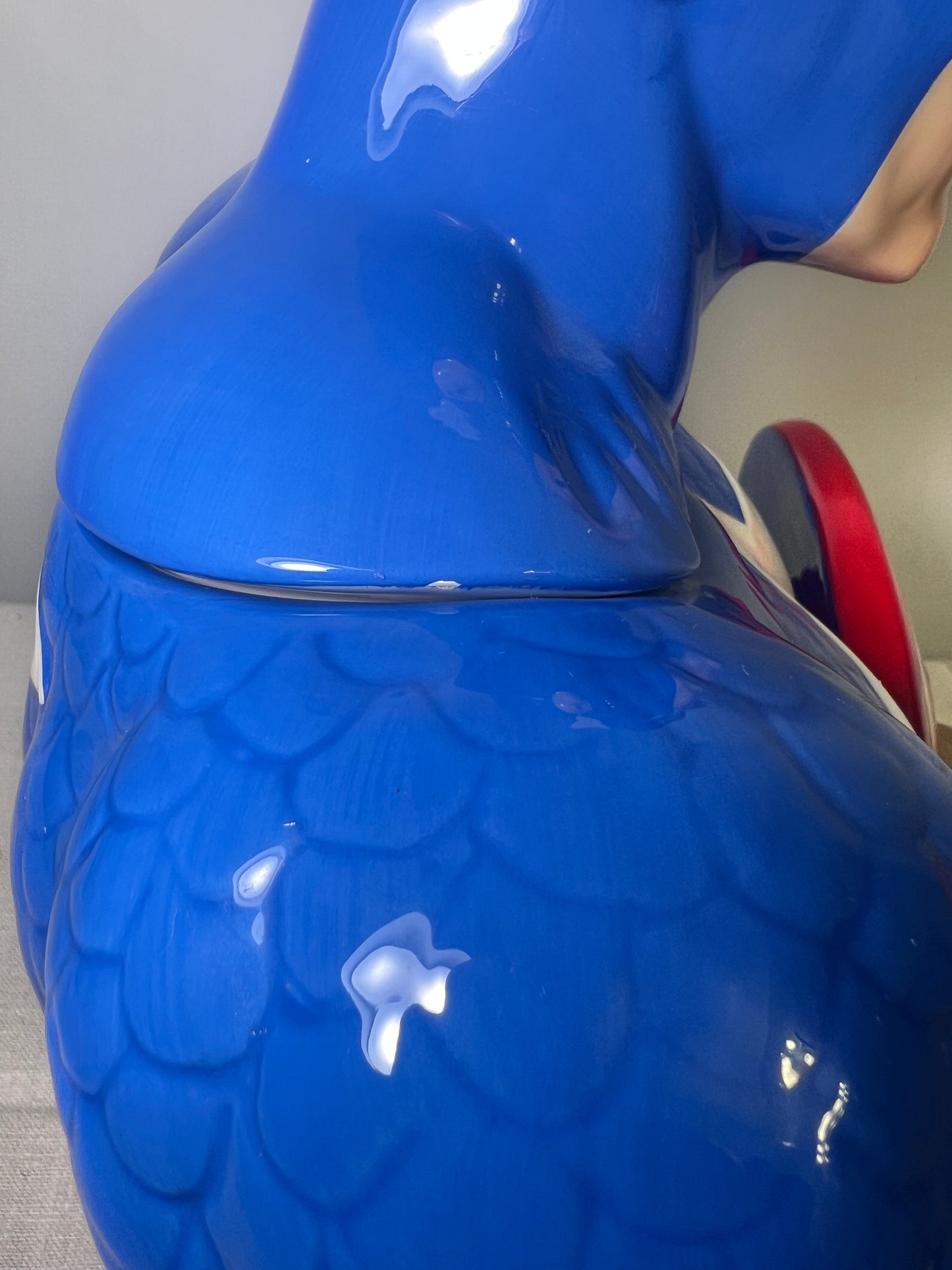 Captain America -12 1/2” cookie jar- Star-limited edition- 504/1000- 1998