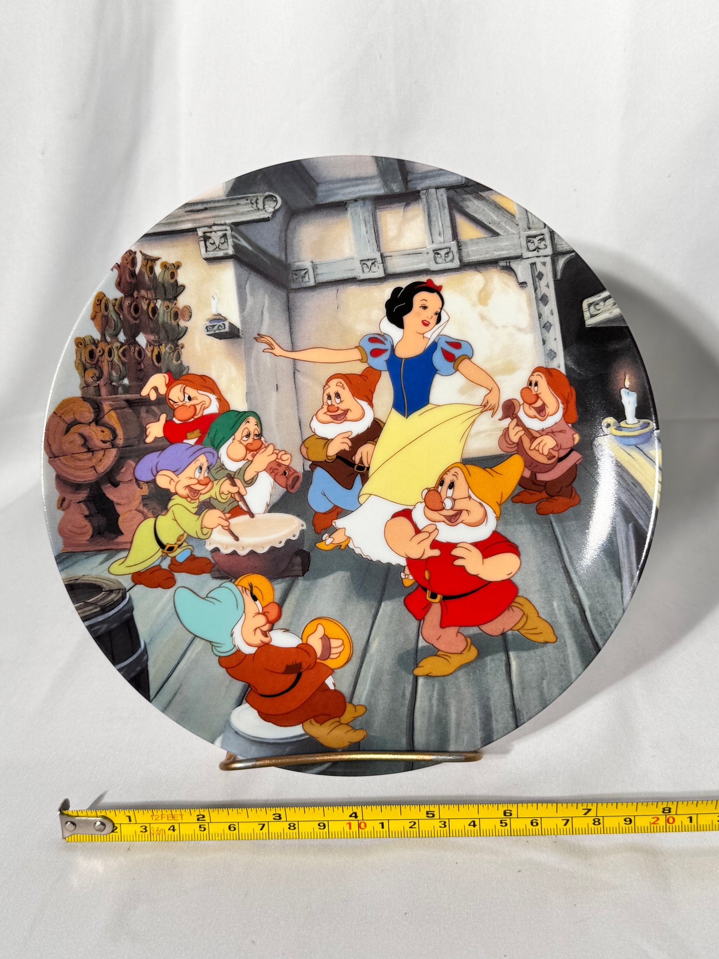 Snow White, and the seven dwarfs-collector plate -Knowles- Disney- the dance of Snow White and the seven dwarfs-original box with certificate