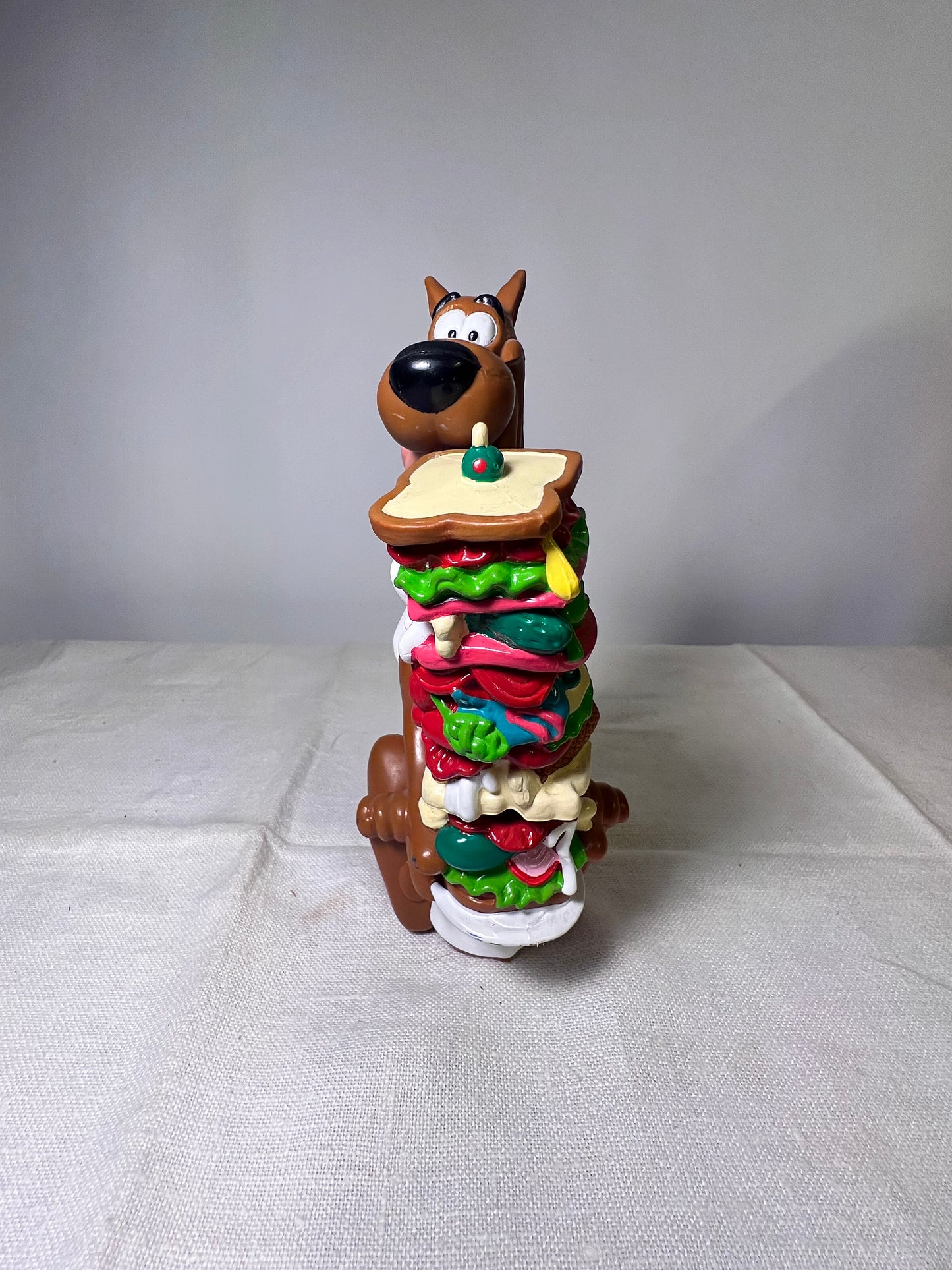 Scooby Doo- 6” bobble head- bobble sandwich