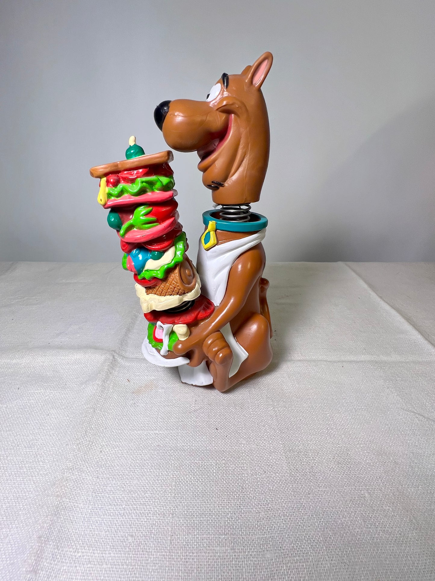 Scooby Doo- 6” bobble head- bobble sandwich