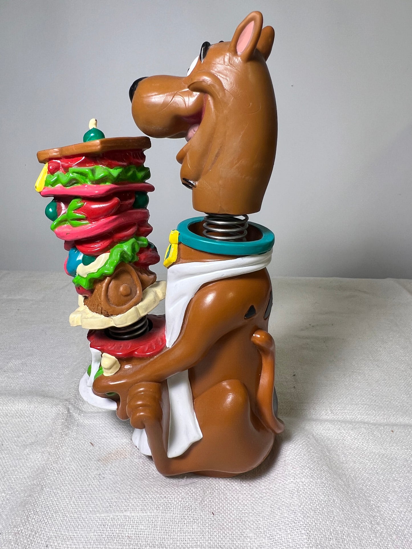 Scooby Doo- 6” bobble head- bobble sandwich