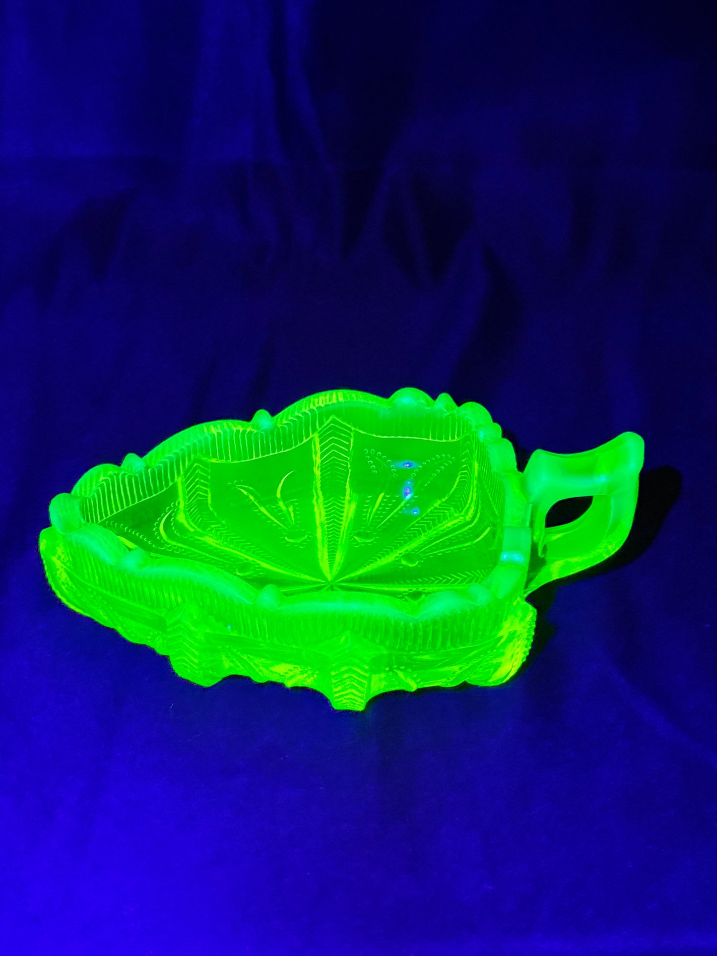 Uranium- Fenton -Cactus- relish dish - topaz opalescent - early 20th century-cactus leaf shape dish