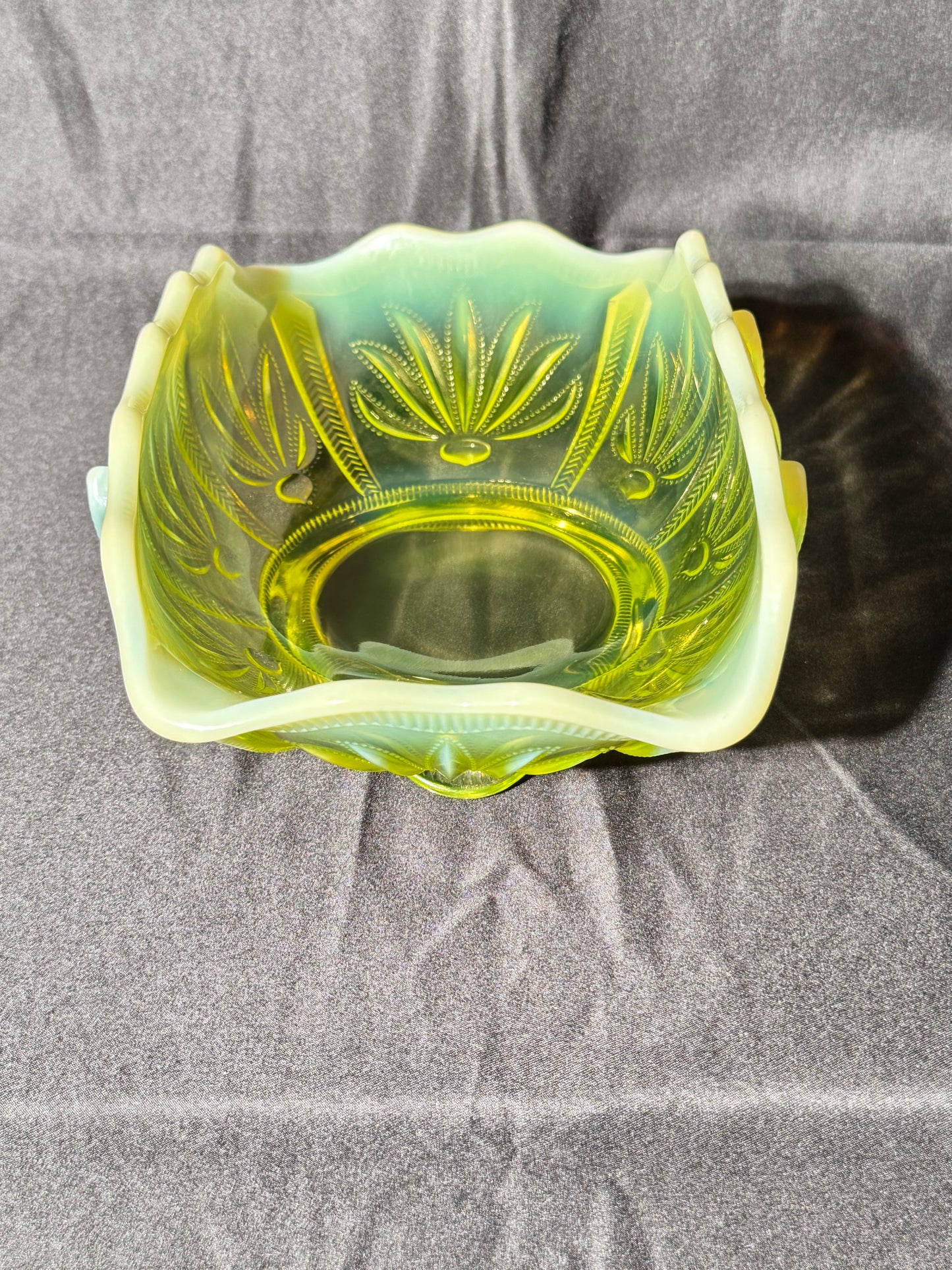 Uranium- Fenton -Cactus- rectangle footed bowl- topaz opalescent - early 20th century-