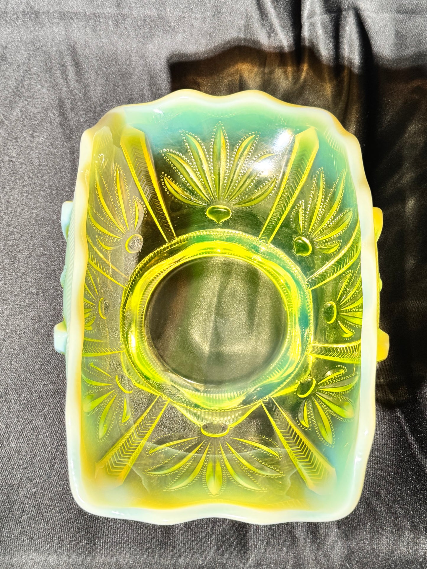 Uranium- Fenton -Cactus- rectangle footed bowl- topaz opalescent - early 20th century-