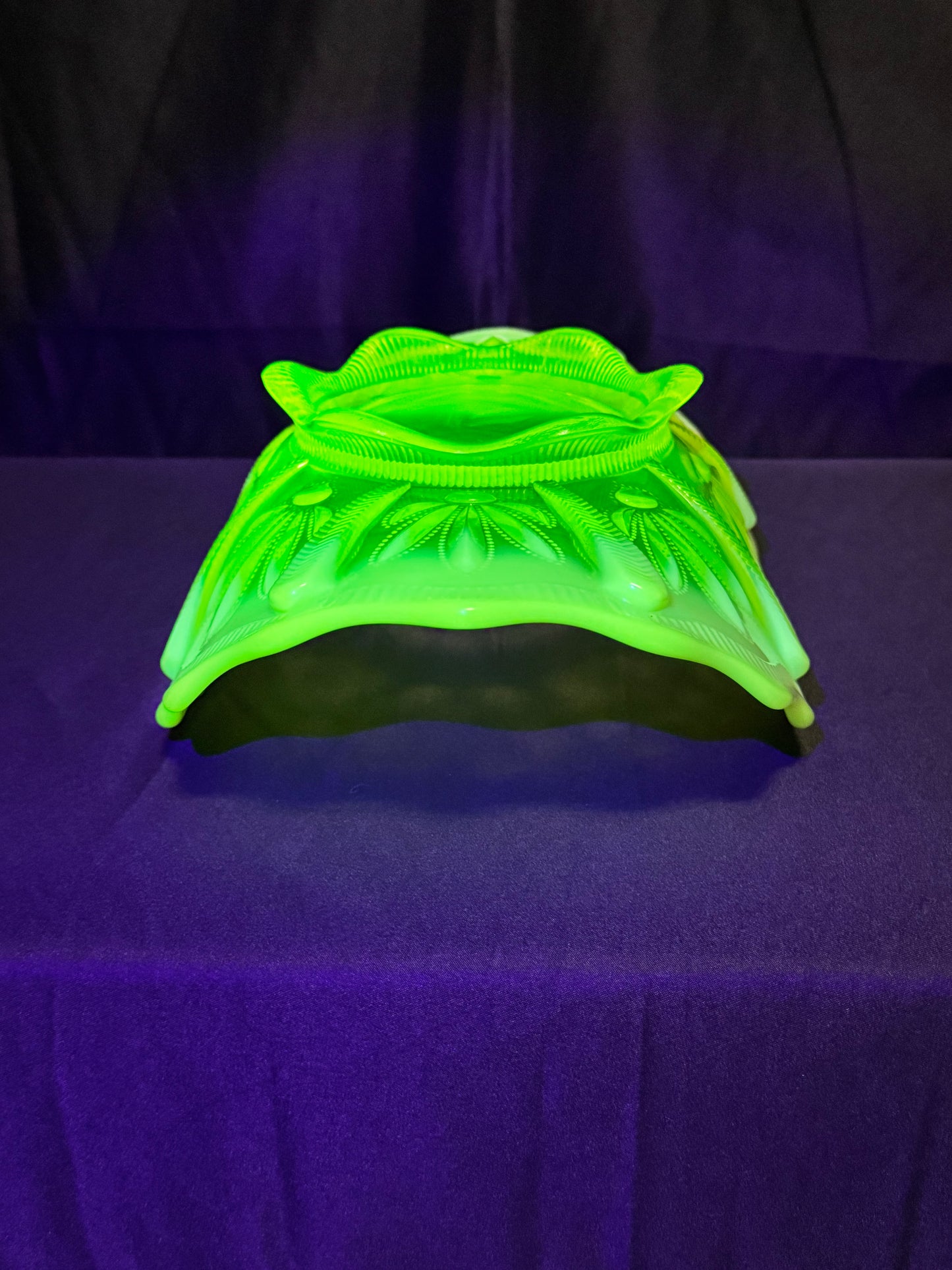 Uranium- Fenton - Cactus- Banana Bowl- Topaz Opalescent