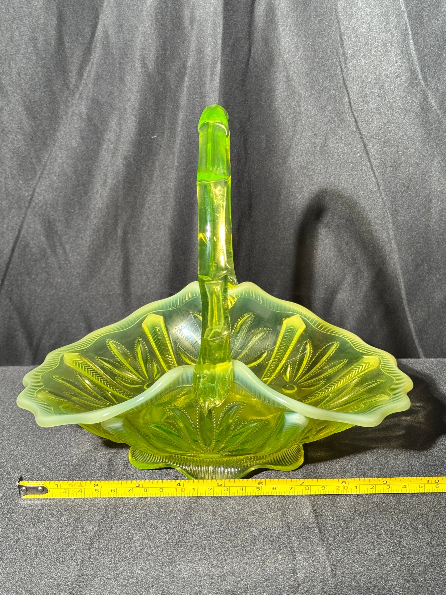 Uranium- Fenton - Cactus - 9.5” Basket- Topaz Opalescent
