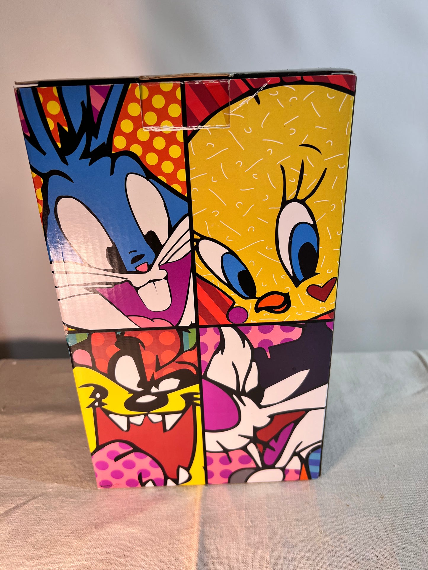 Bugs Bunny -8 1/2” figurine- Britto - looney Tunes- Warner Brothers- item # 4052542