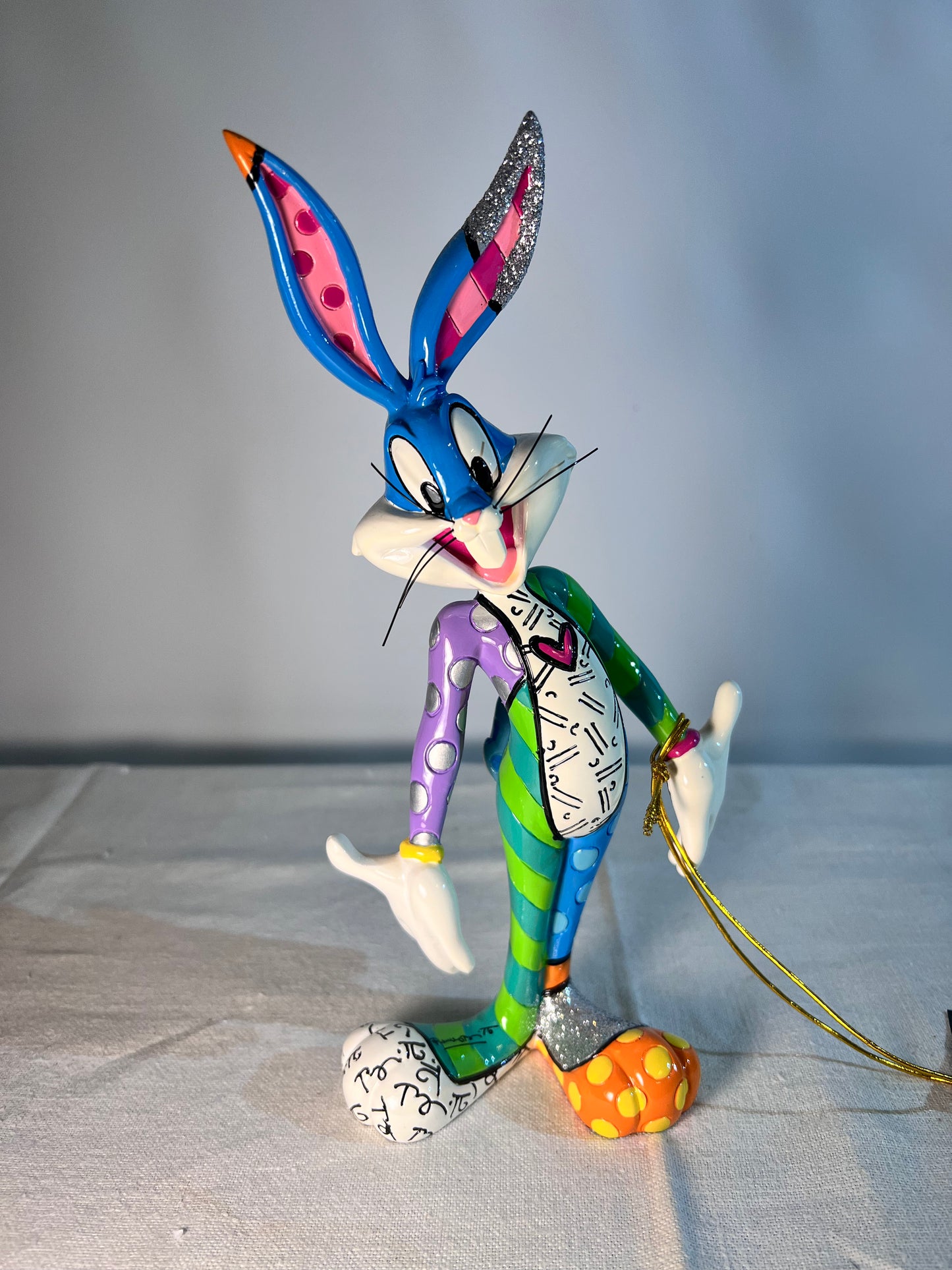Bugs Bunny -8 1/2” figurine- Britto - looney Tunes- Warner Brothers- item # 4052542