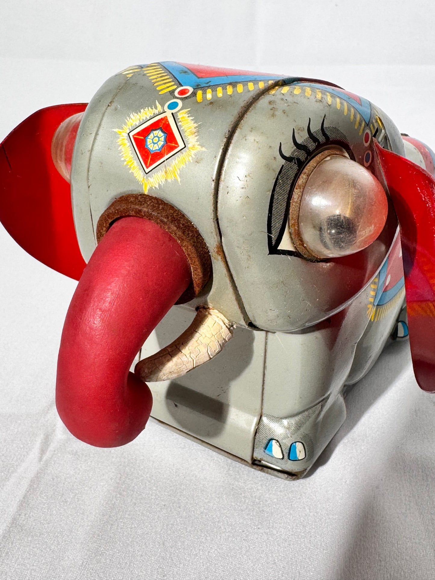 Vintage tin litho toy elephant, 195os - 1960s