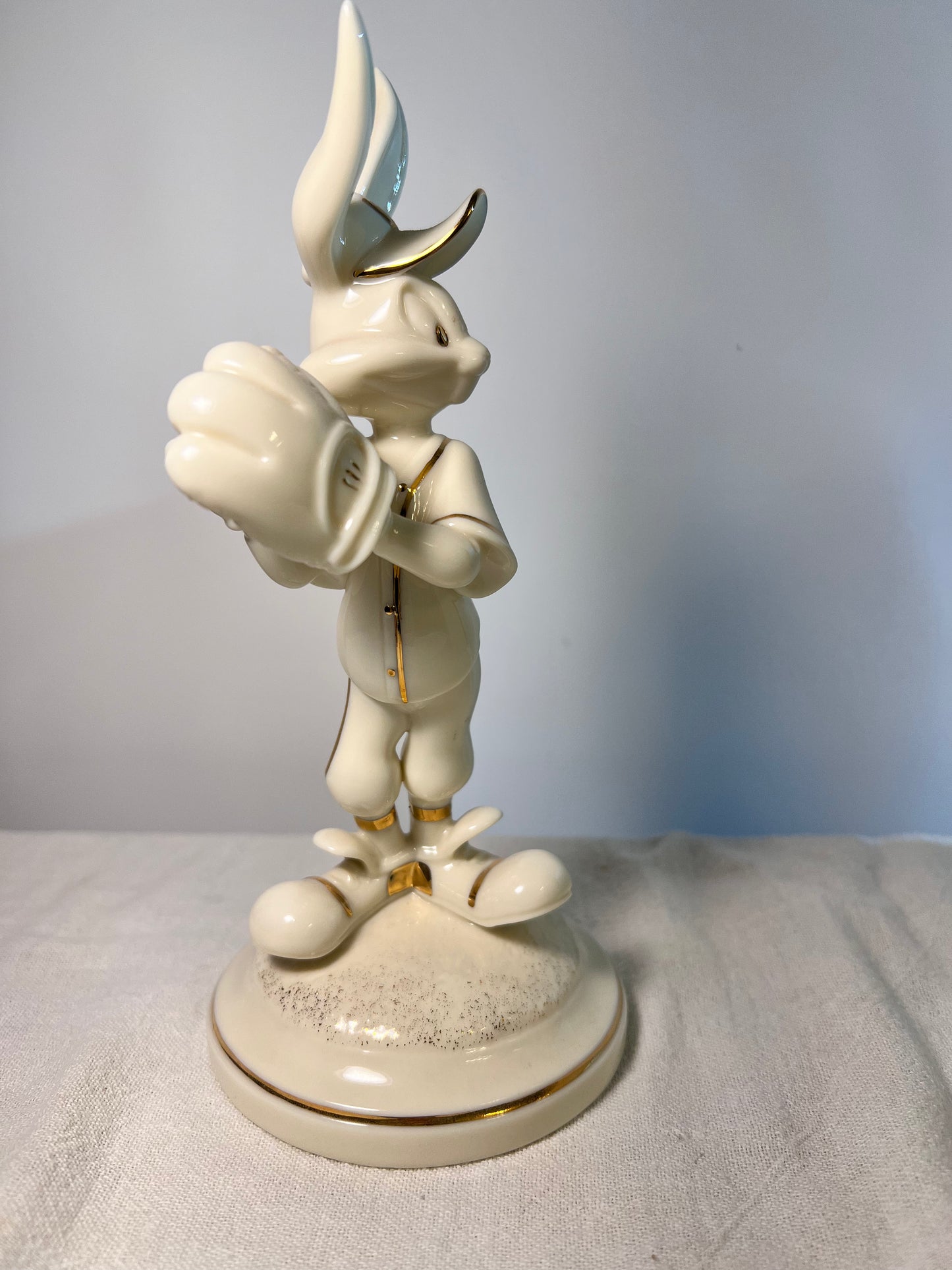 Lennox- Bugs Bunny - 8” figurine- Baseball- Looney Tunes- Warner Brothers