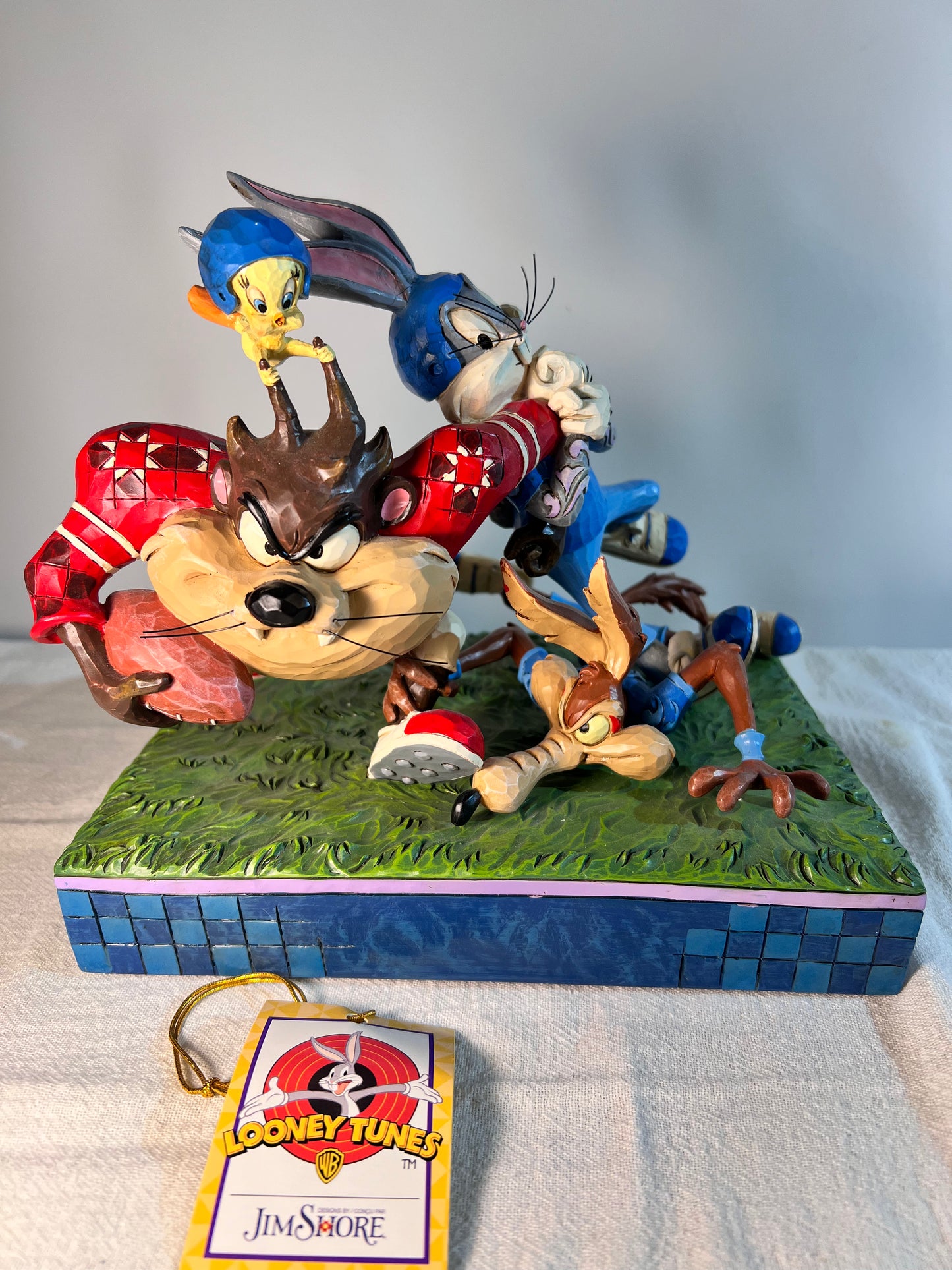 Grid Iron Gridlock - Looney Tunes - Enesco - Taz - Bugs Bunny- Wile E Coyote- Tweety - Football- Warner Brothers-2016 - 7 1/2” figurine