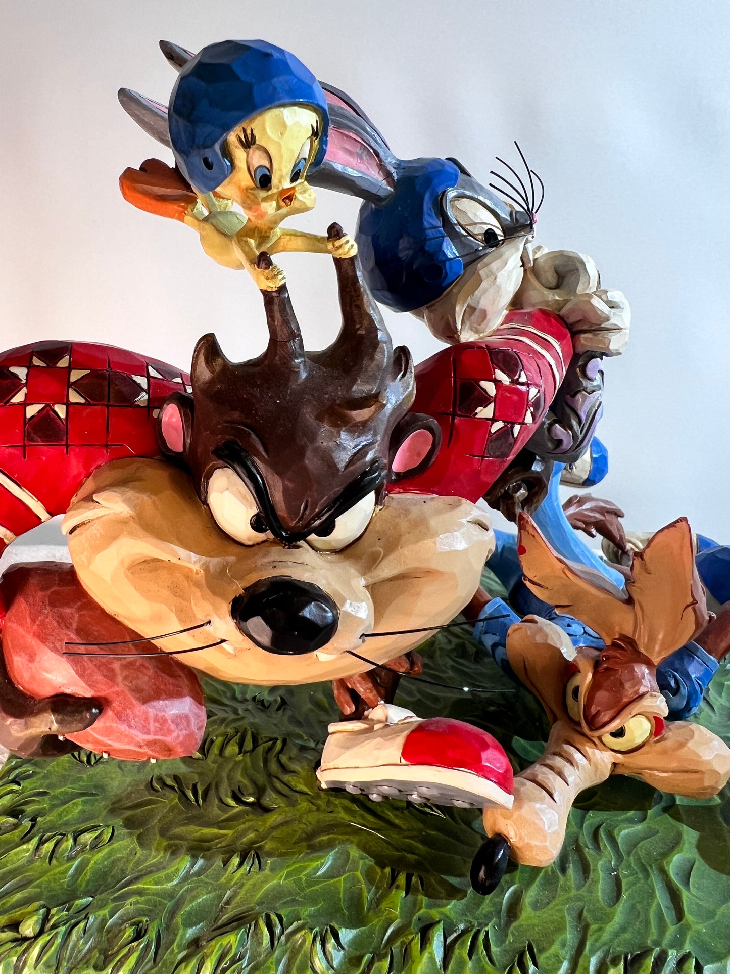 Grid Iron Gridlock - Looney Tunes - Enesco - Taz - Bugs Bunny- Wile E Coyote- Tweety - Football- Warner Brothers-2016 - 7 1/2” figurine