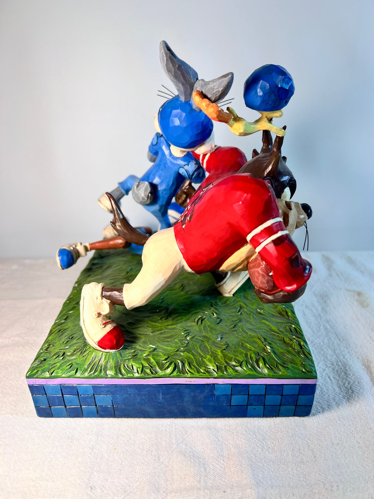 Grid Iron Gridlock - Looney Tunes - Enesco - Taz - Bugs Bunny- Wile E Coyote- Tweety - Football- Warner Brothers-2016 - 7 1/2” figurine