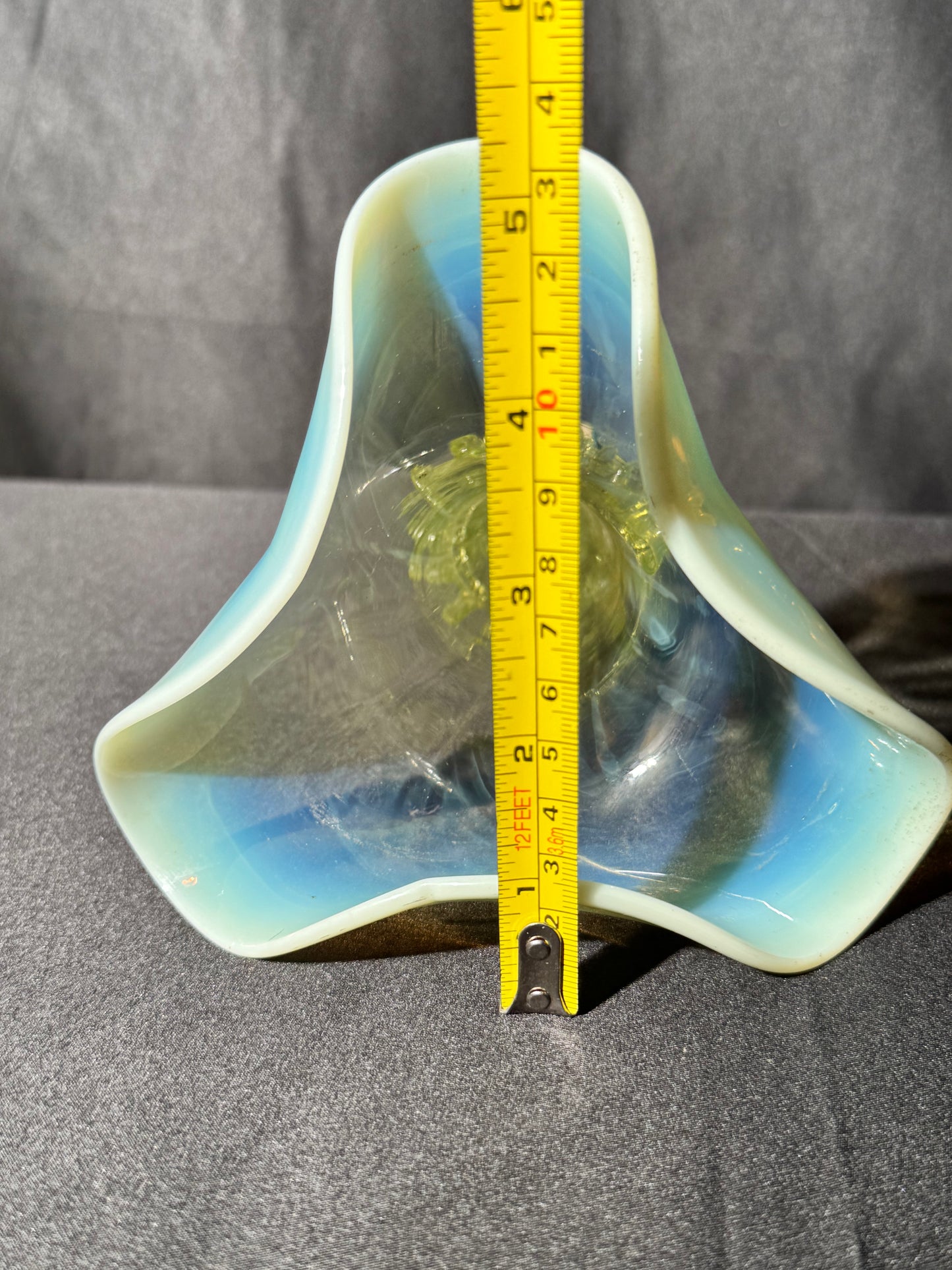 Uranium-Victorian Epergne Tulip horns - set of 4 - Vaseline opalescent