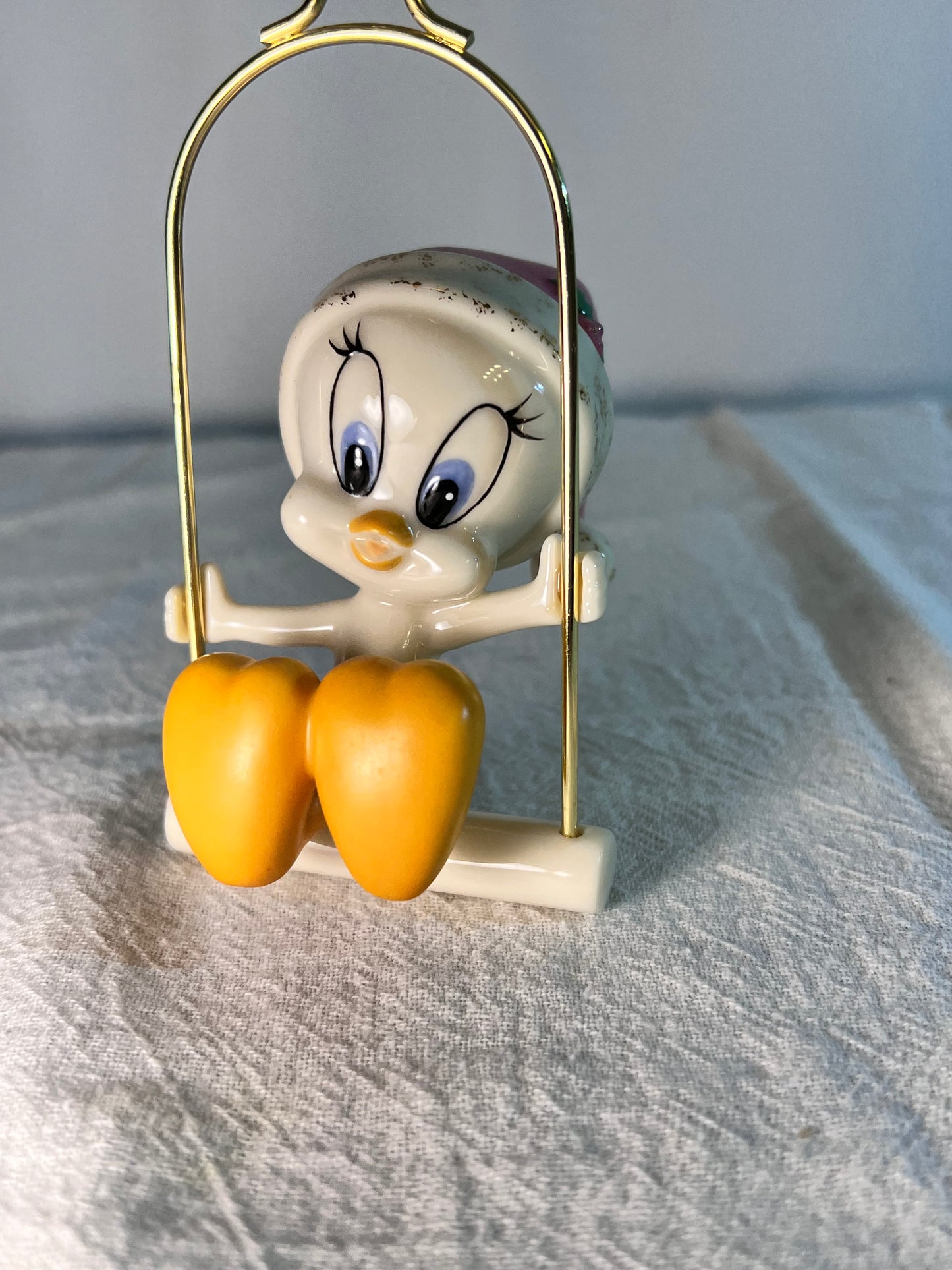 Tweety -Lennox- 4” ornament - Warner Brothers- Looney Tunes - 2000