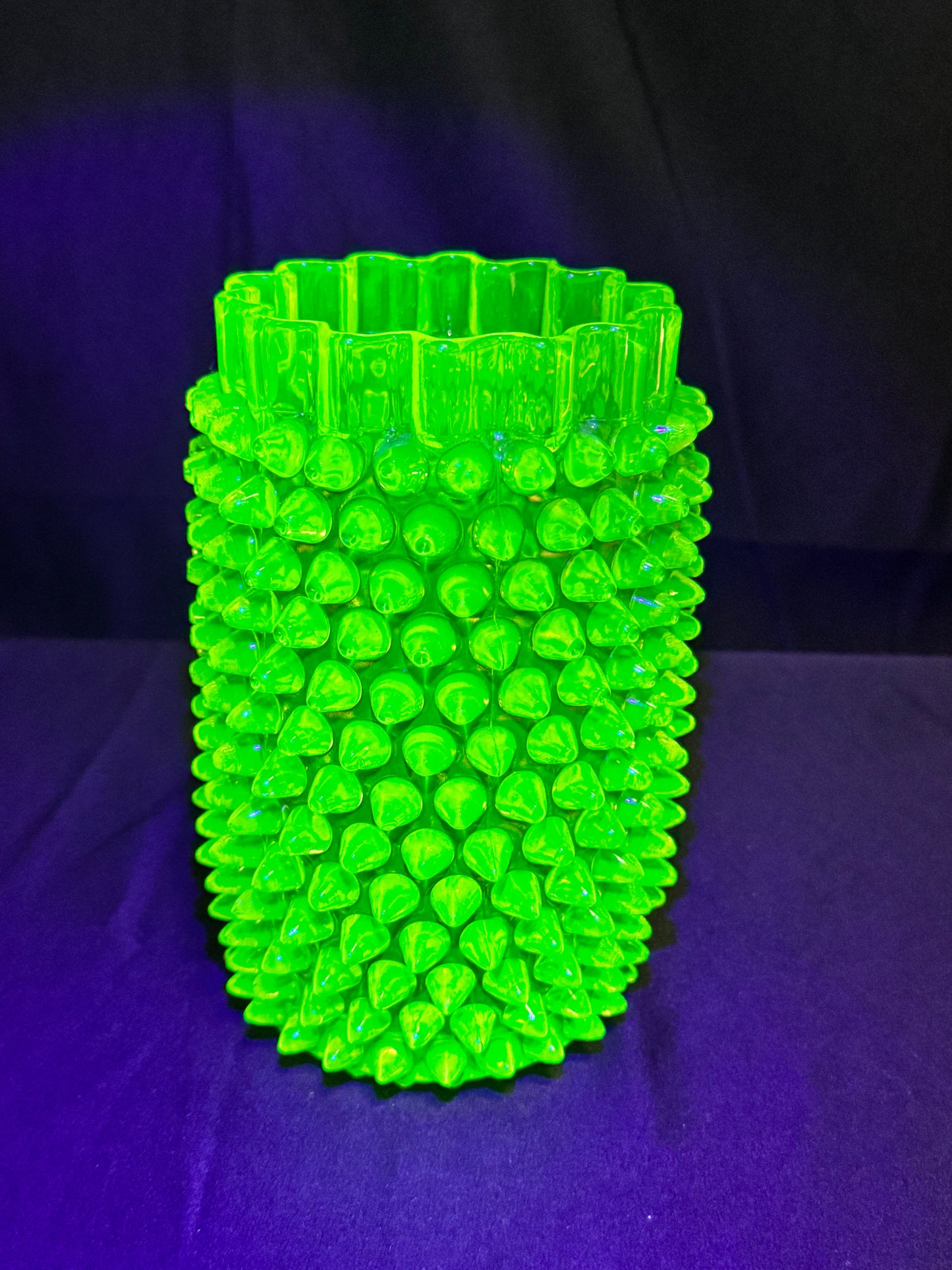 Uranium- Hobbs Brockunier & Co. - Dew Drop hobnail Vase