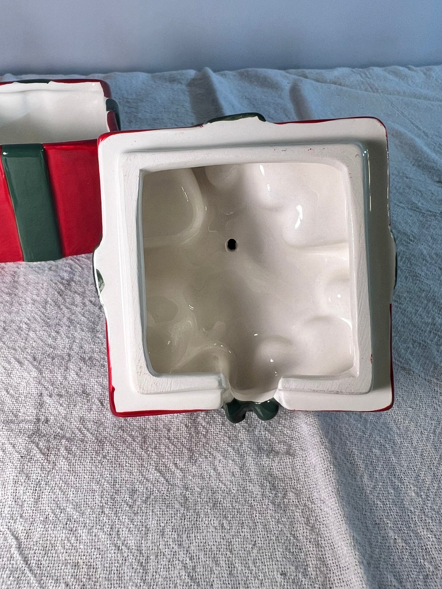 Tweety Bird & Sylvester- Christmas - cream and sugar set- Looney Tunes- Warner Brothers-1995