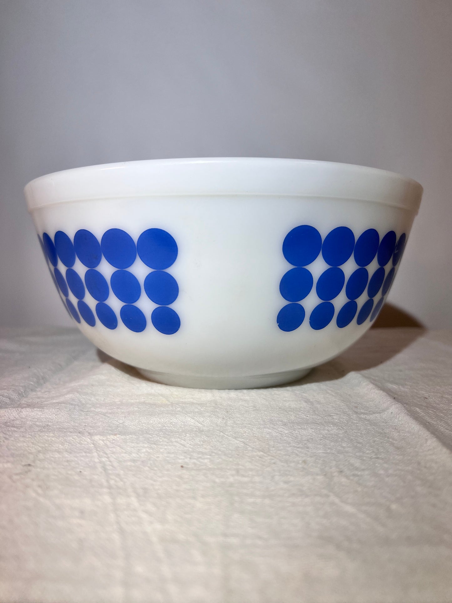 Pyrex - Polka Dot - Nesting bowls -Set of 4