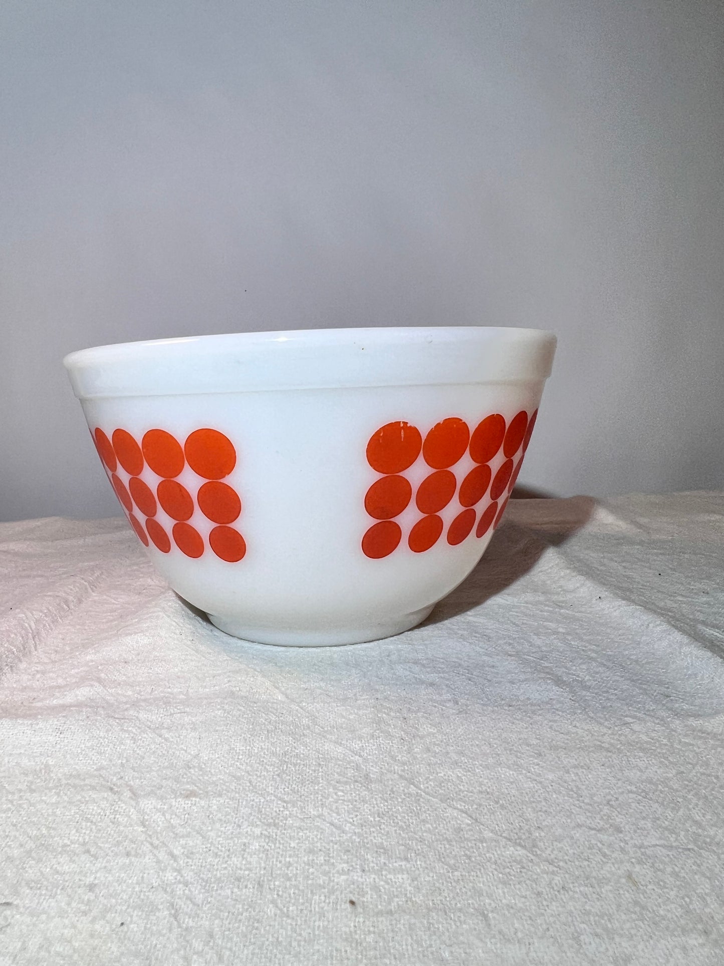 Pyrex - Polka Dot - Nesting bowls -Set of 4