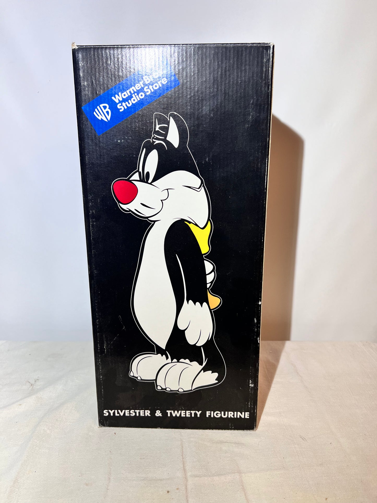 Sylvester and Tweety 14” statue- Warner Brothers- Looney Tunes- 2000- original box