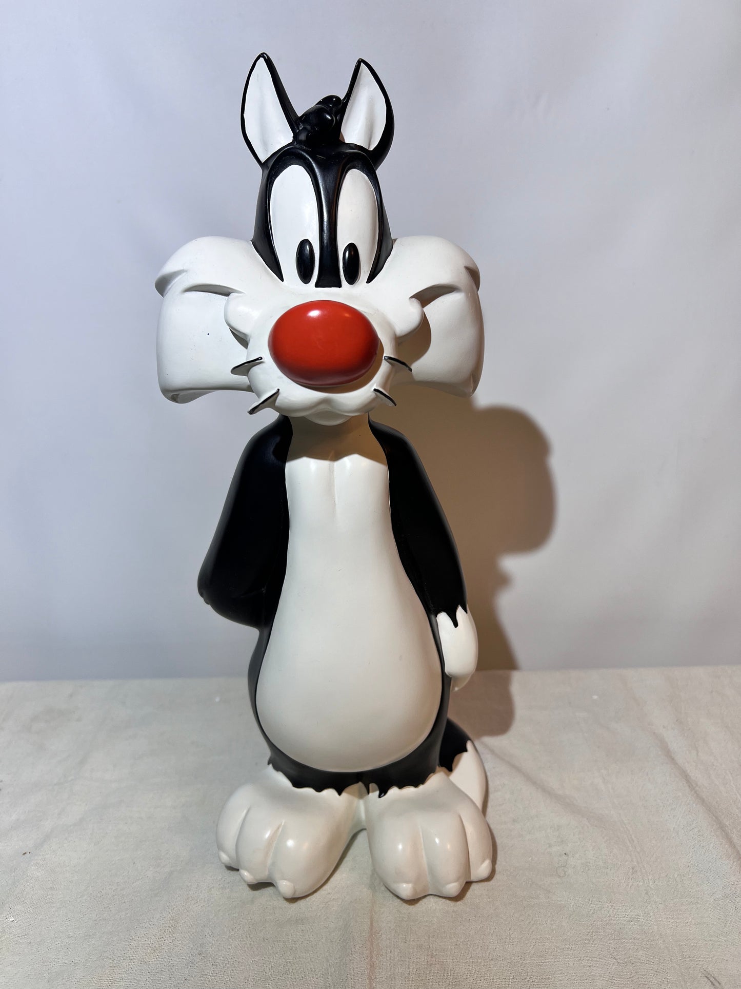 Sylvester and Tweety 14” statue- Warner Brothers- Looney Tunes- 2000- original box