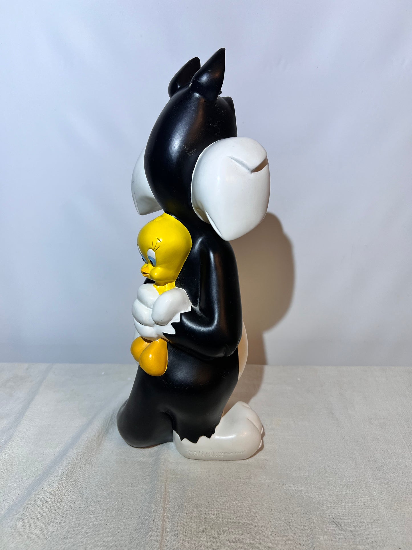 Sylvester and Tweety 14” statue- Warner Brothers- Looney Tunes- 2000- original box